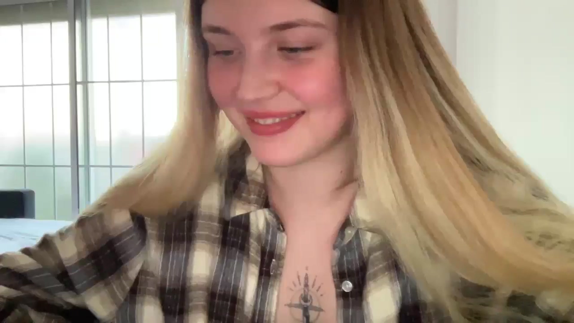 Gallery image thumbnail from BuckwheatLady's myfreecams stream on, 10/28/2025, 16:30 image 7 of 20