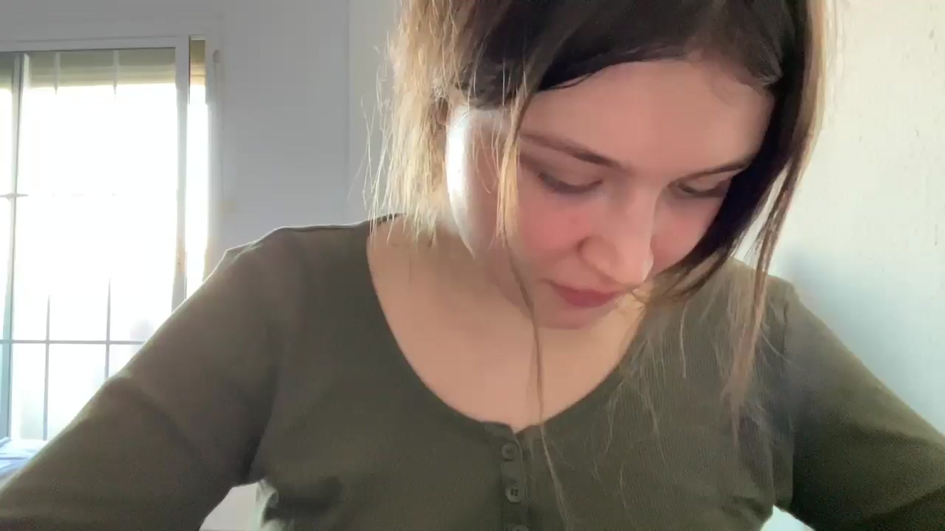 Gallery image thumbnail from BuckwheatLady's myfreecams stream on, 10/30/2025, 08:14 image 16 of 20