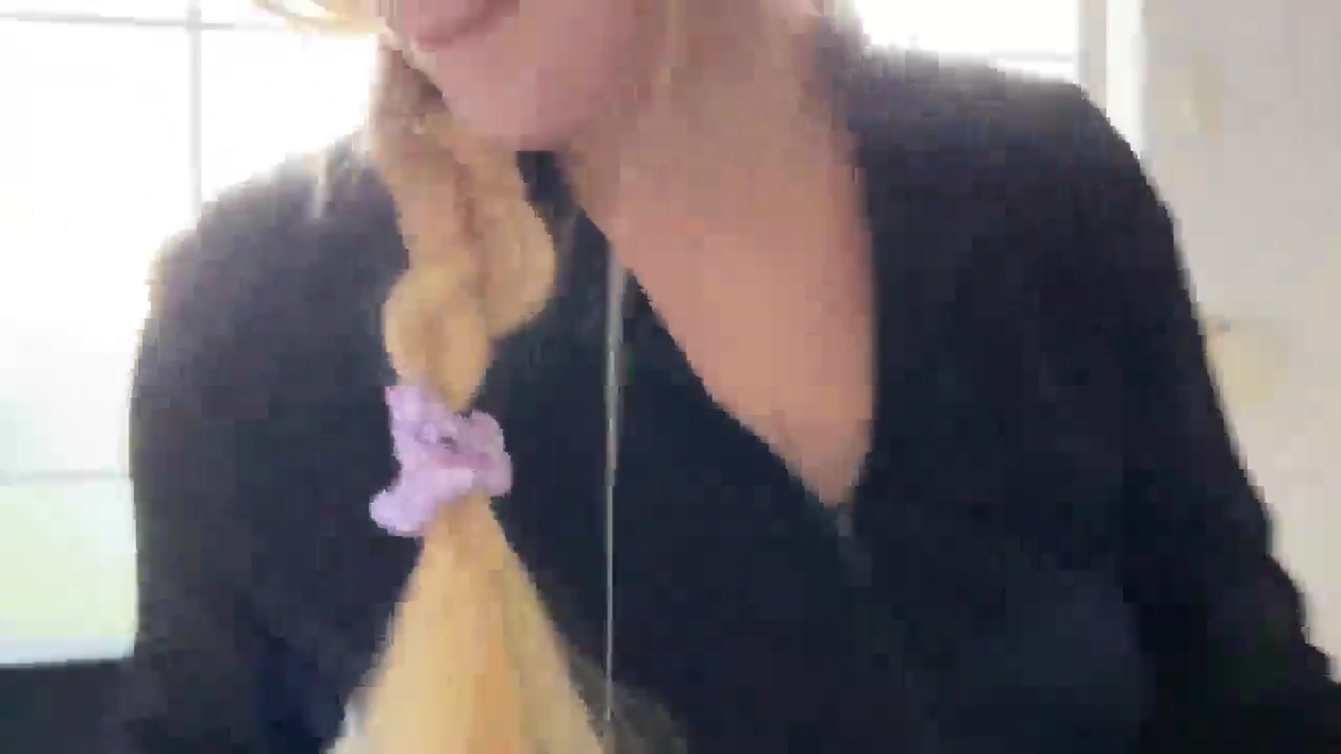 Gallery image thumbnail from BuckwheatLady's myfreecams stream on, 10/31/2025, 09:30 image 15 of 20