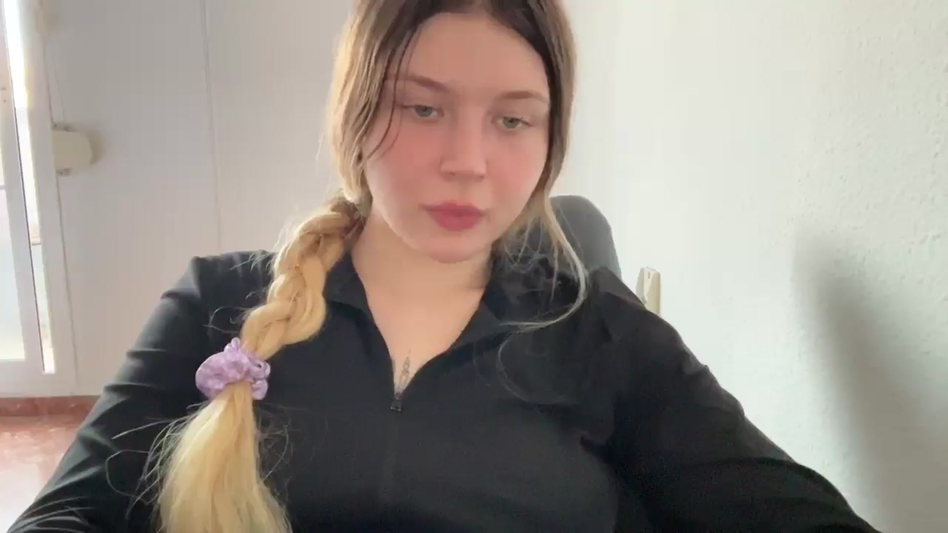 Gallery image thumbnail from BuckwheatLady's myfreecams stream on, 10/31/2025, 09:30 image 10 of 20