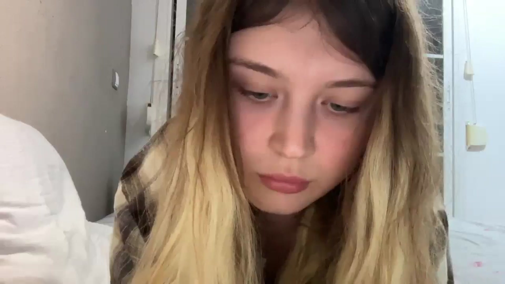Gallery image thumbnail from BuckwheatLady's myfreecams stream on, 11/06/2025, 20:02 image 13 of 20