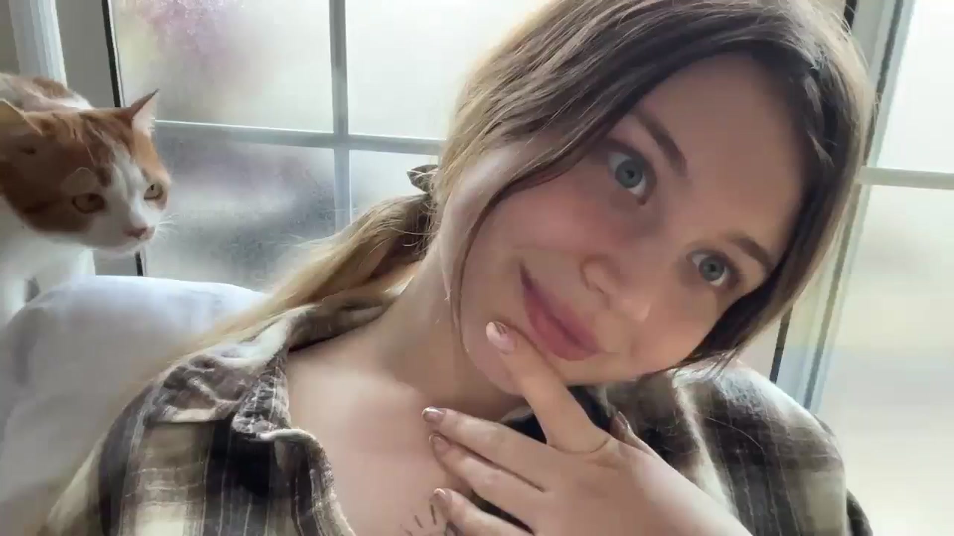 Gallery image thumbnail from BuckwheatLady's myfreecams stream on, 11/07/2025, 13:17 image 3 of 20