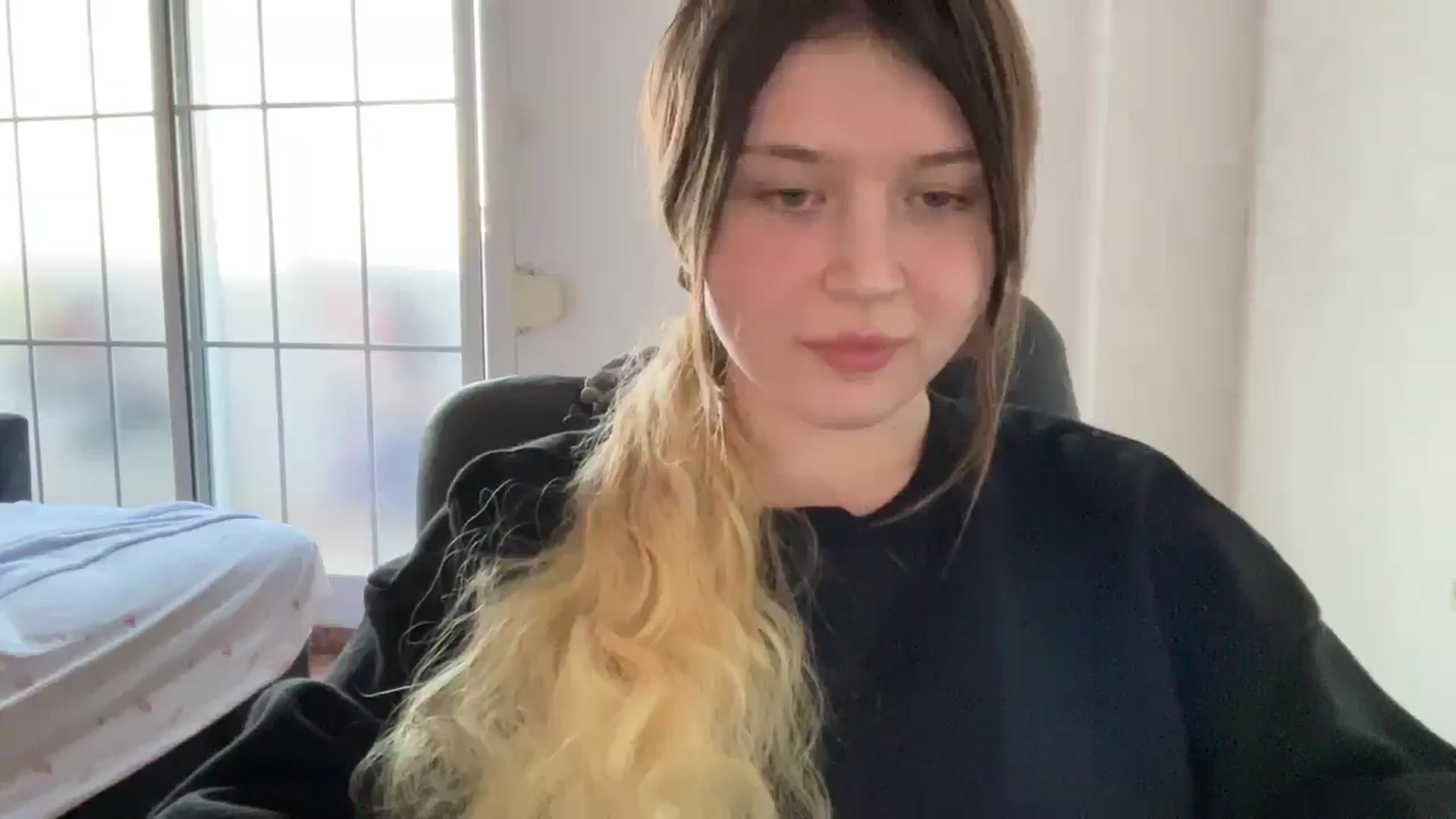 Gallery image thumbnail from BuckwheatLady's myfreecams stream on, 11/11/2025, 15:33 image 5 of 20