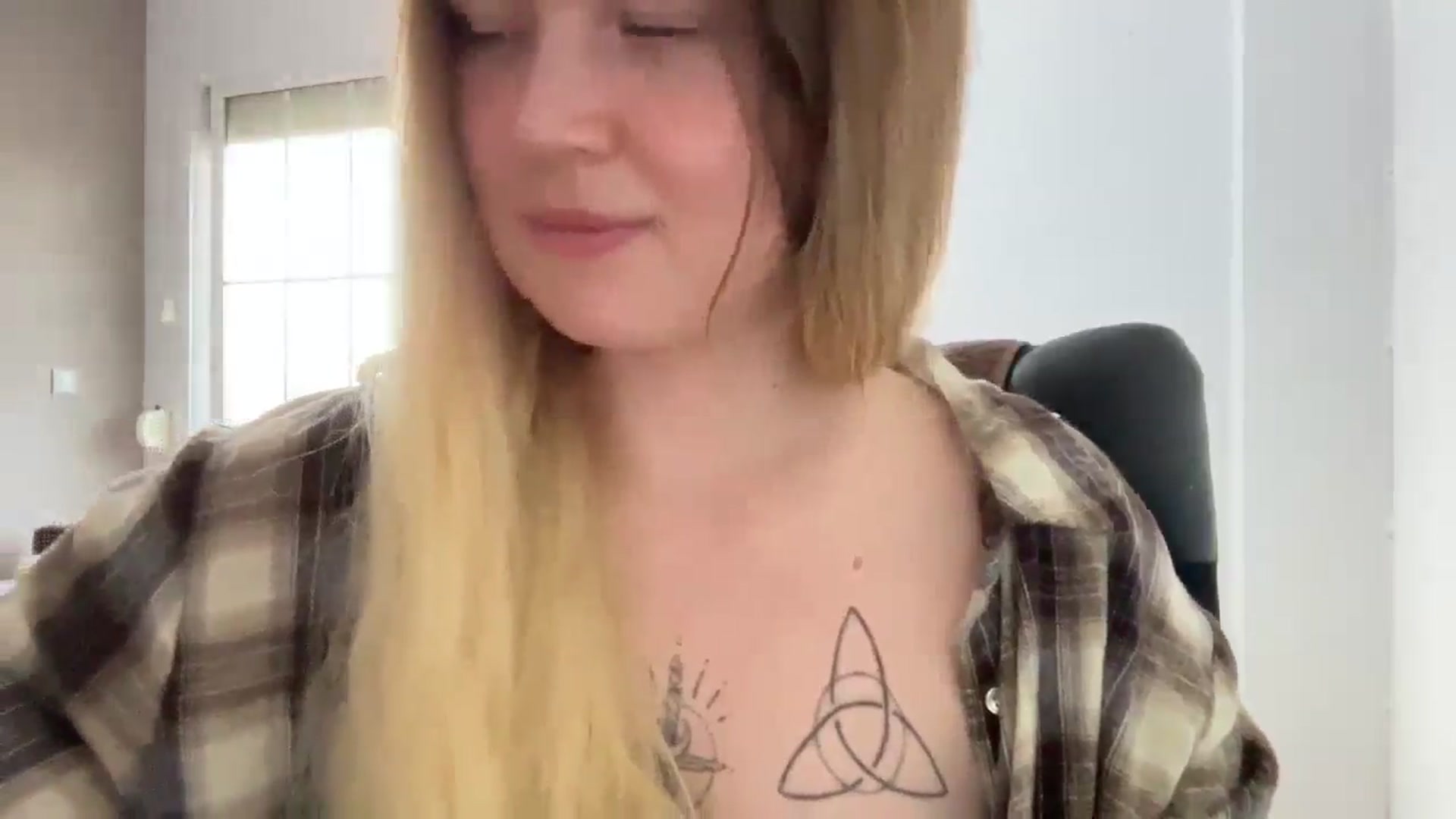 Gallery image thumbnail from BuckwheatLady's myfreecams stream on, 11/14/2025, 11:26 image 8 of 20