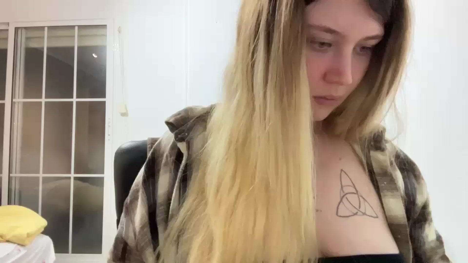 Gallery image thumbnail from BuckwheatLady's myfreecams stream on, 11/14/2025, 20:44 image 12 of 20