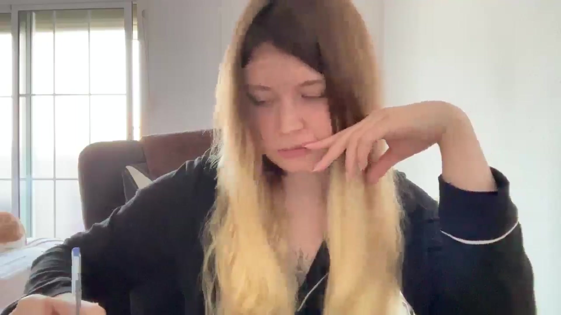 Gallery image thumbnail from BuckwheatLady's myfreecams stream on, 11/16/2025, 10:58 image 18 of 20