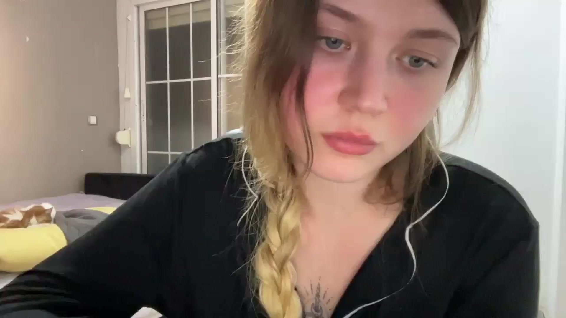 Gallery image thumbnail from BuckwheatLady's myfreecams stream on, 11/17/2025, 20:39 image 11 of 20