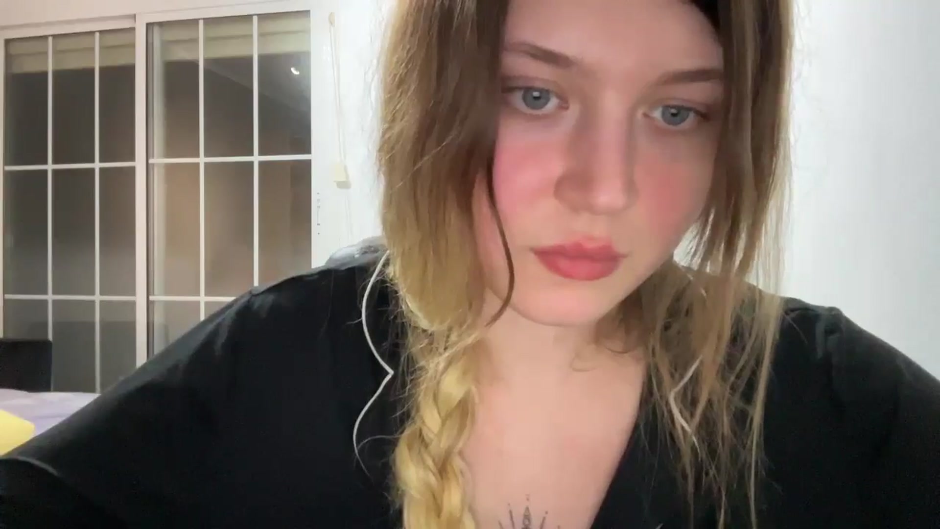 Gallery image thumbnail from BuckwheatLady's myfreecams stream on, 11/17/2025, 20:39 image 19 of 20