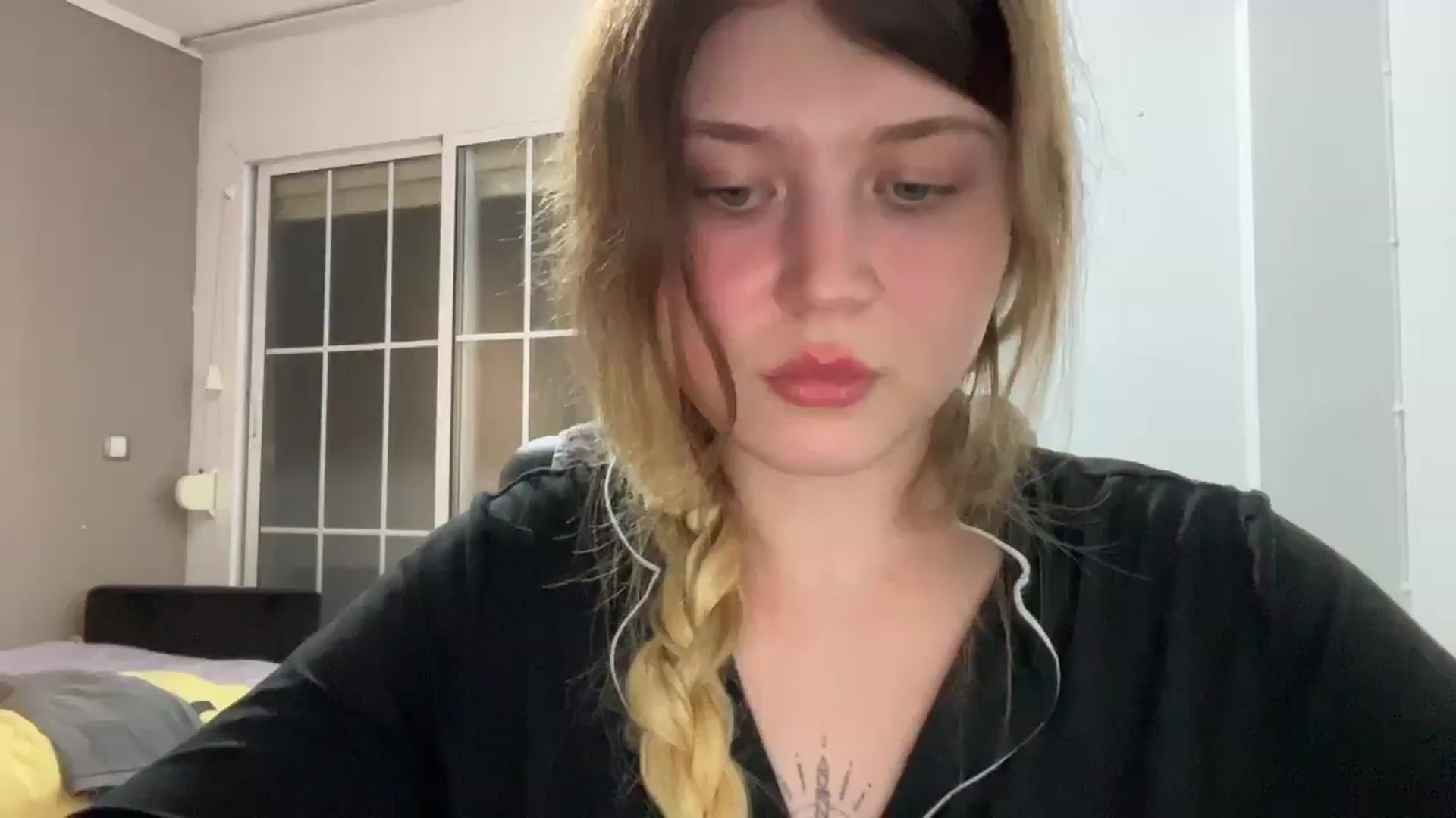 Gallery image thumbnail from BuckwheatLady's myfreecams stream on, 11/17/2025, 20:39 image 2 of 20