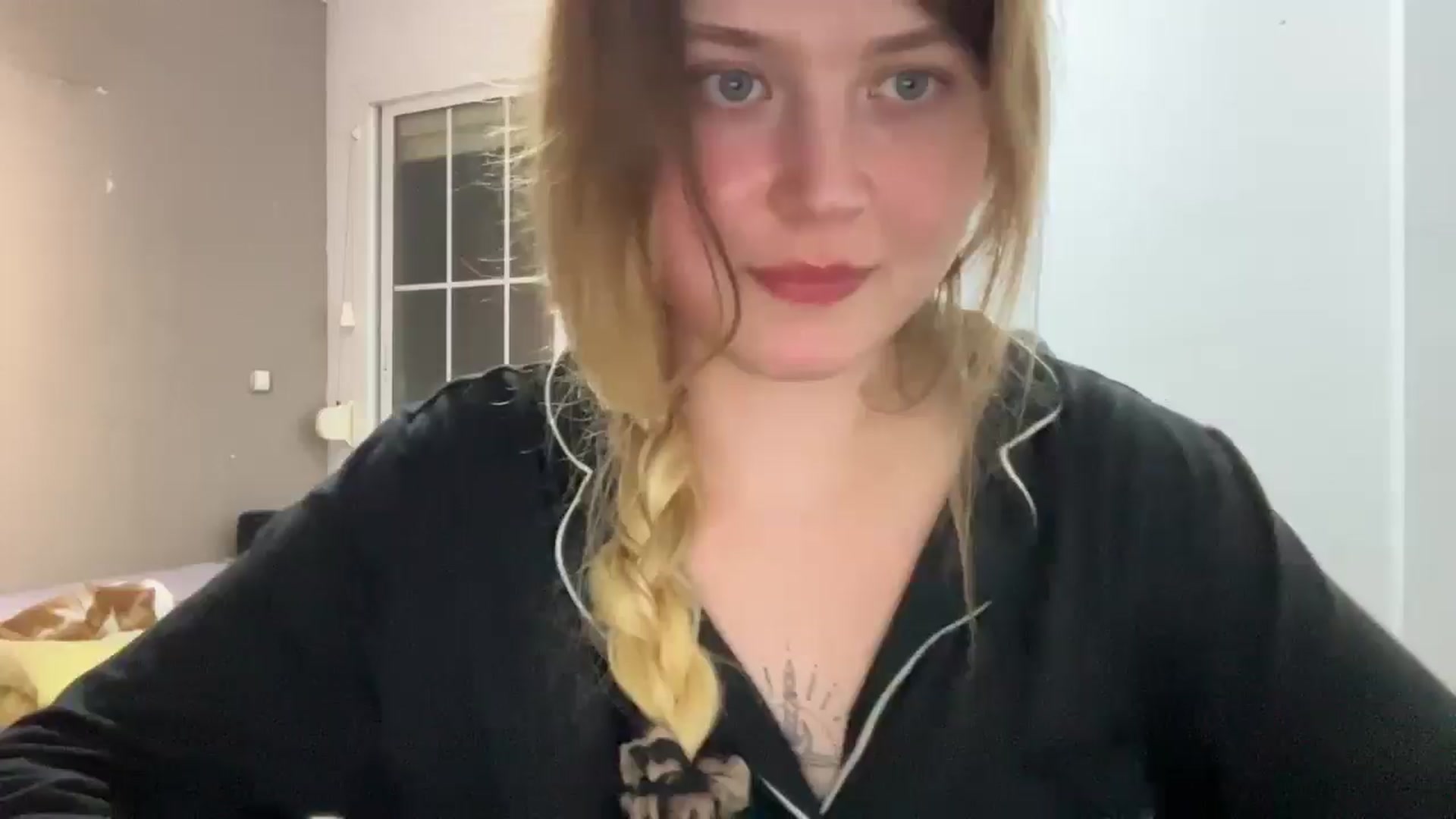 Gallery image thumbnail from BuckwheatLady's myfreecams stream on, 11/17/2025, 20:39 image 5 of 20