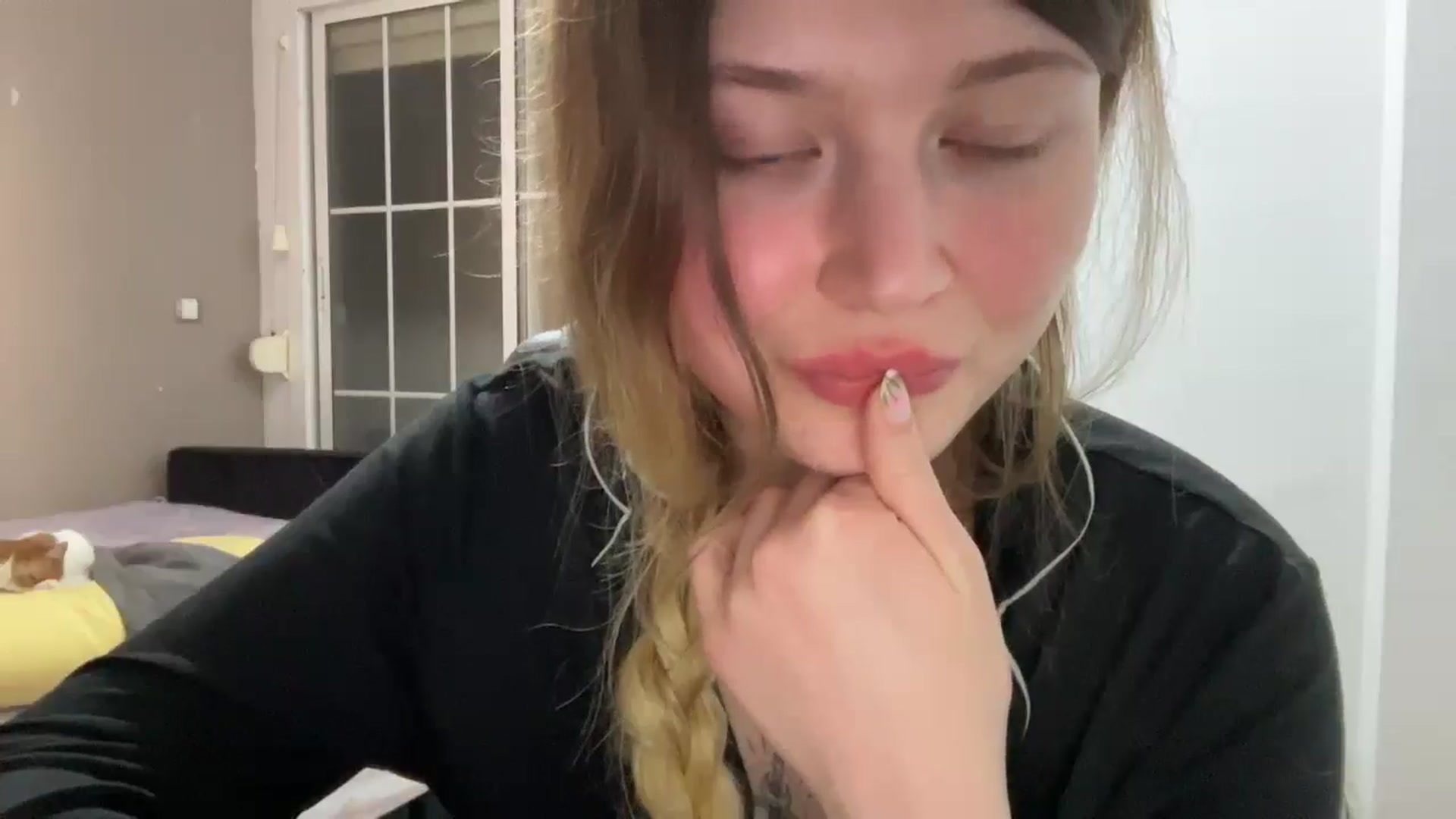 Gallery image thumbnail from BuckwheatLady's myfreecams stream on, 11/17/2025, 20:39 image 15 of 20