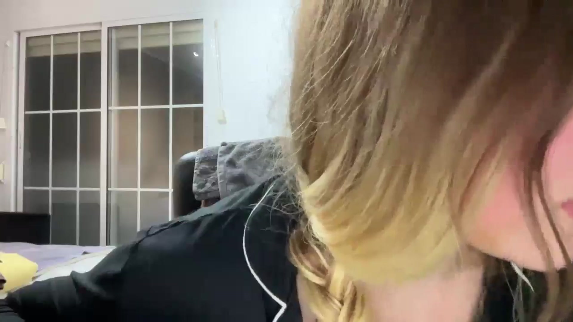 Gallery image thumbnail from BuckwheatLady's myfreecams stream on, 11/17/2025, 21:05 image 14 of 20