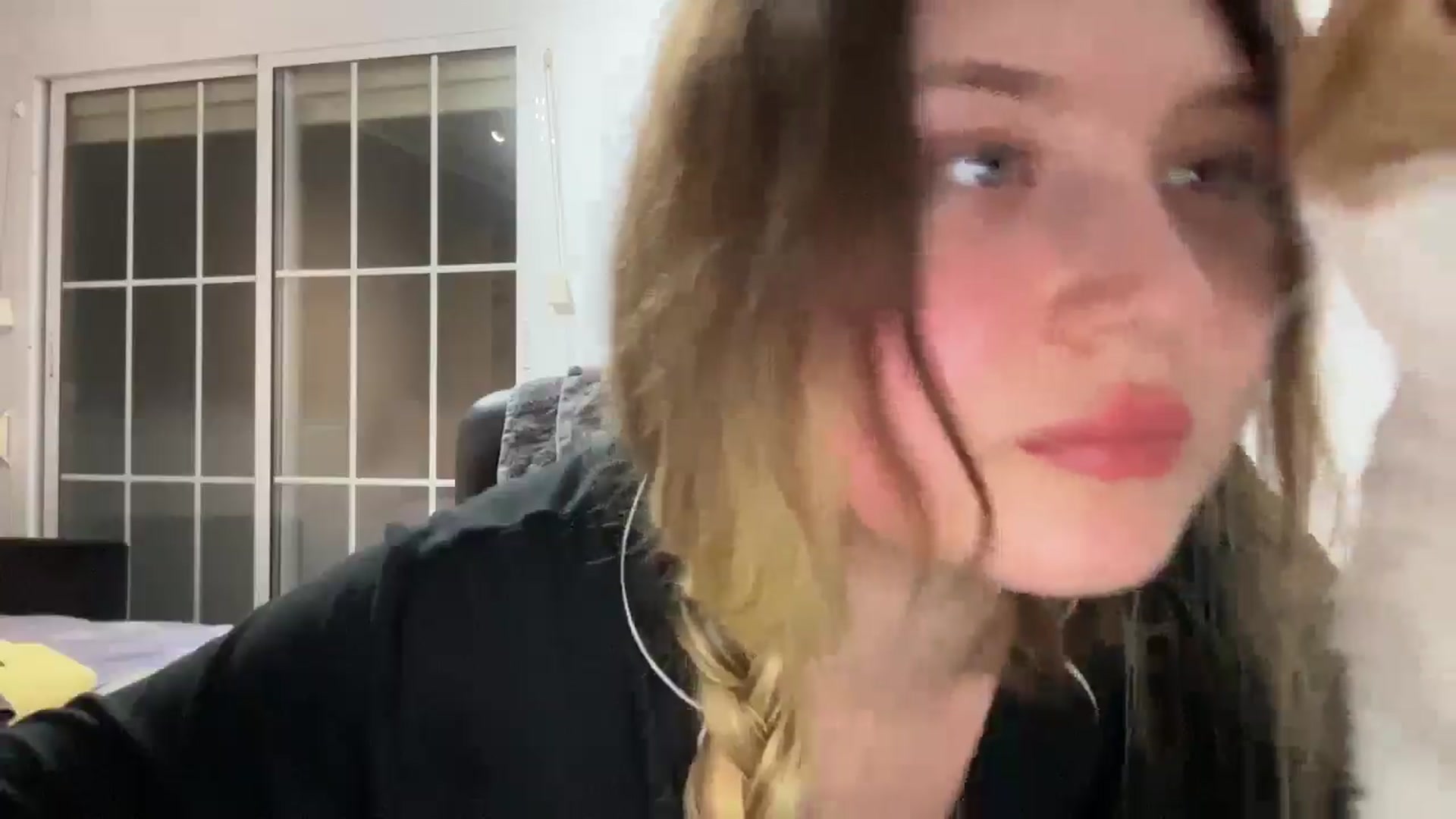 Gallery image thumbnail from BuckwheatLady's myfreecams stream on, 11/17/2025, 21:05 image 10 of 20