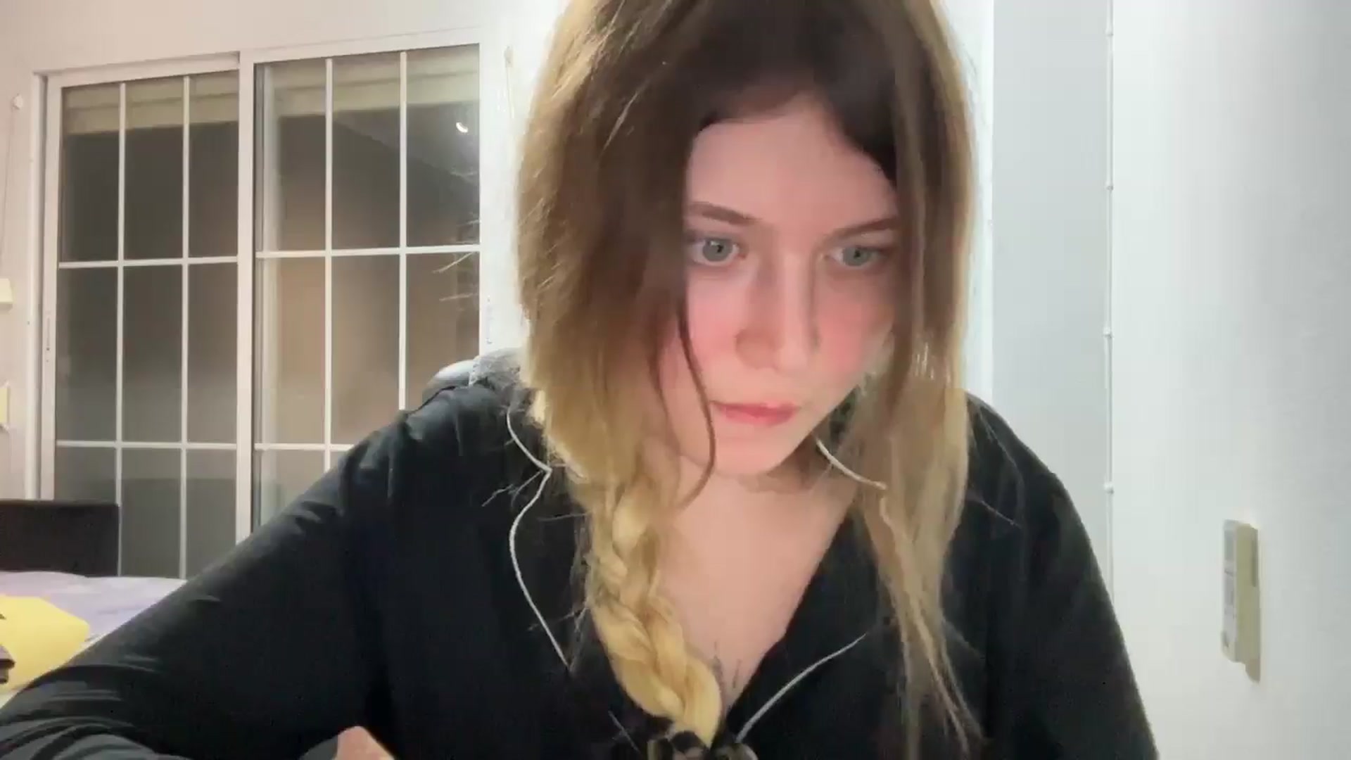 Gallery image thumbnail from BuckwheatLady's myfreecams stream on, 11/17/2025, 21:05 image 16 of 20