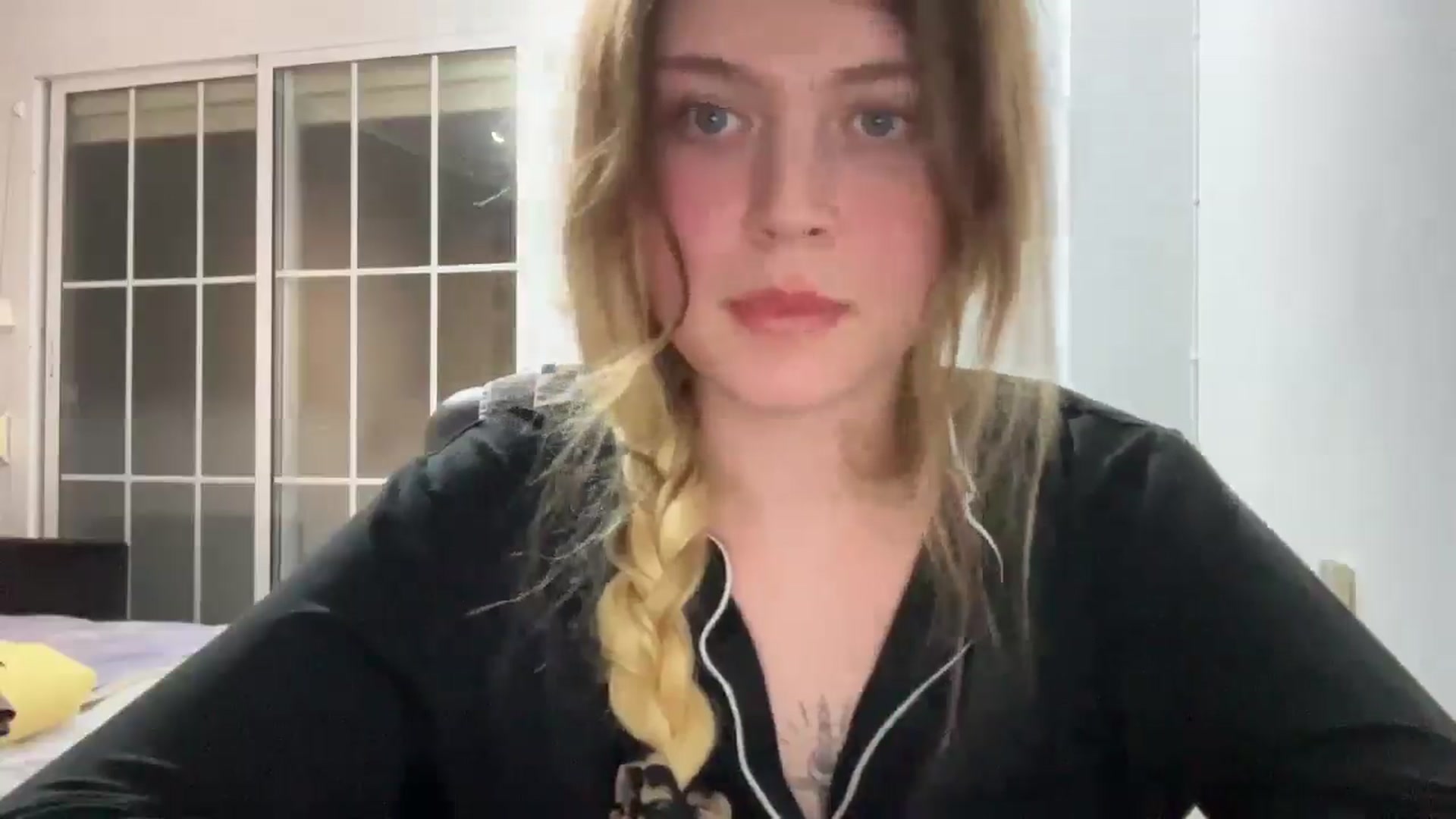 Gallery image thumbnail from BuckwheatLady's myfreecams stream on, 11/17/2025, 21:05 image 3 of 20