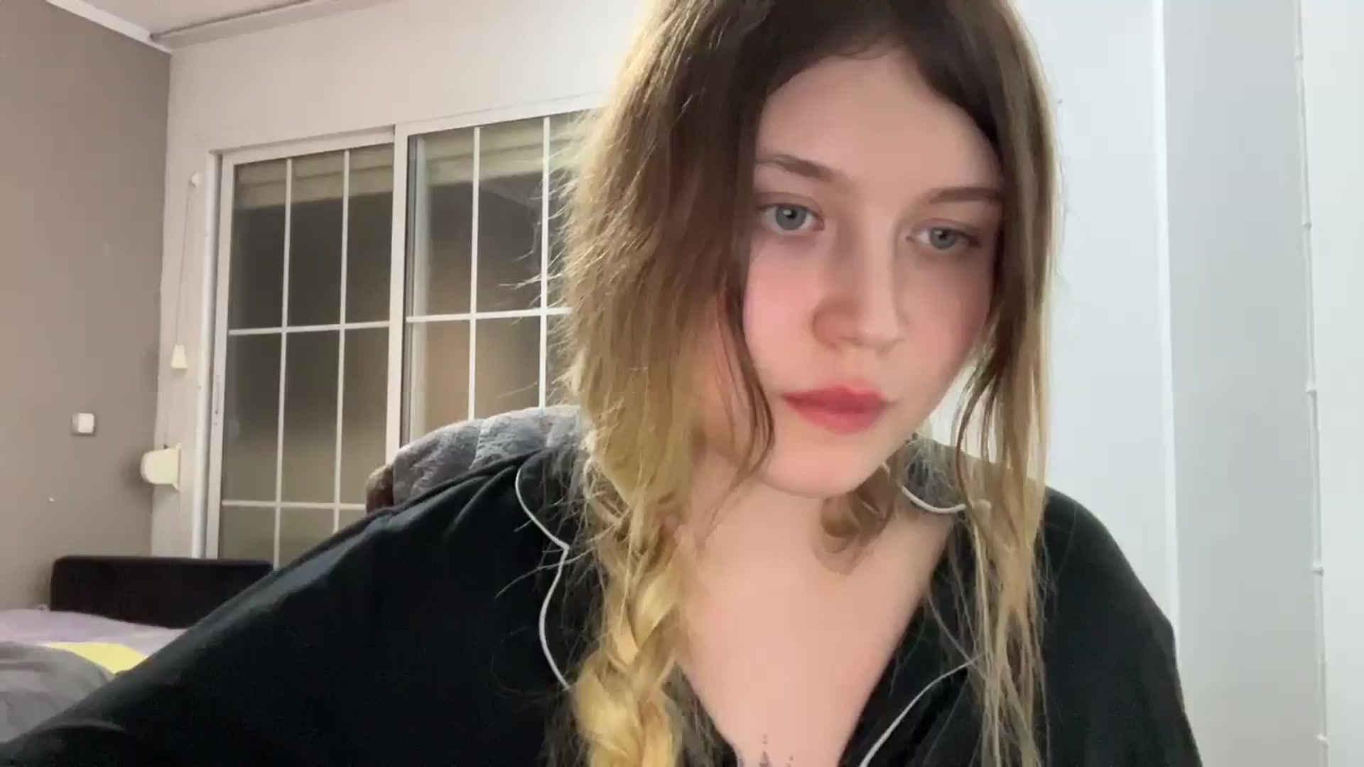 Gallery image thumbnail from BuckwheatLady's myfreecams stream on, 11/17/2025, 22:21 image 14 of 20