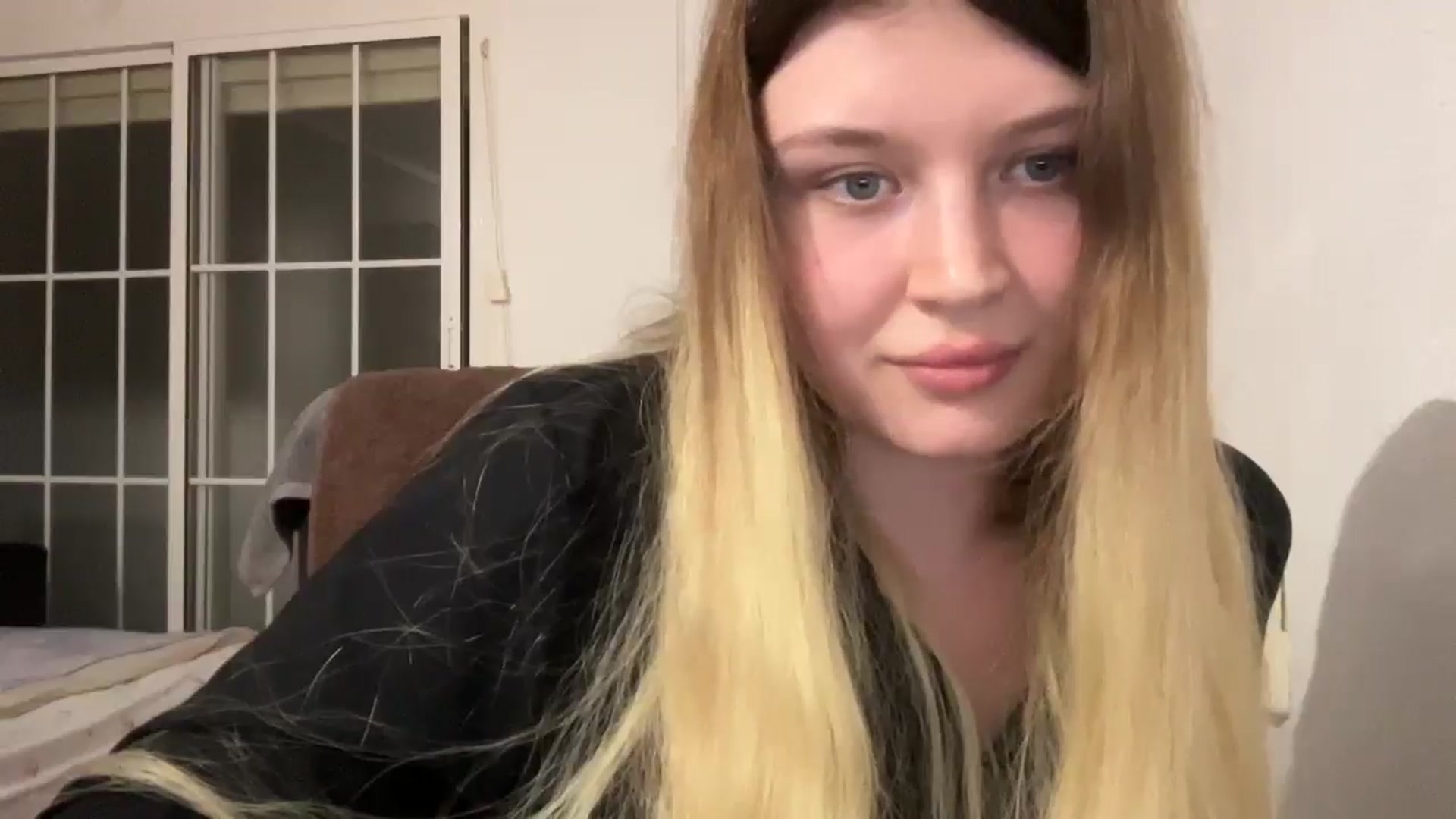 Gallery image thumbnail from BuckwheatLady's myfreecams stream on, 11/18/2025, 20:53 image 18 of 20
