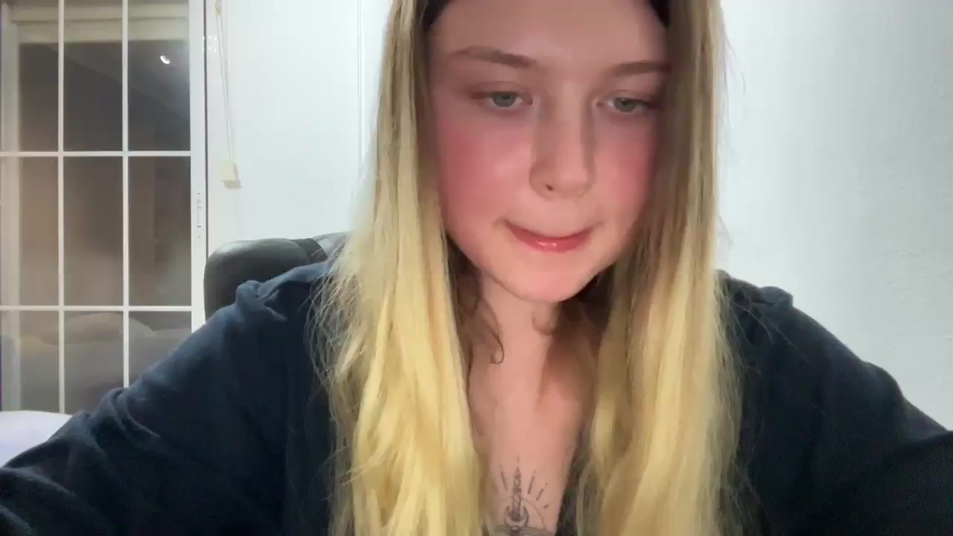 Gallery image thumbnail from BuckwheatLady's myfreecams stream on, 11/23/2025, 17:17 image 14 of 20