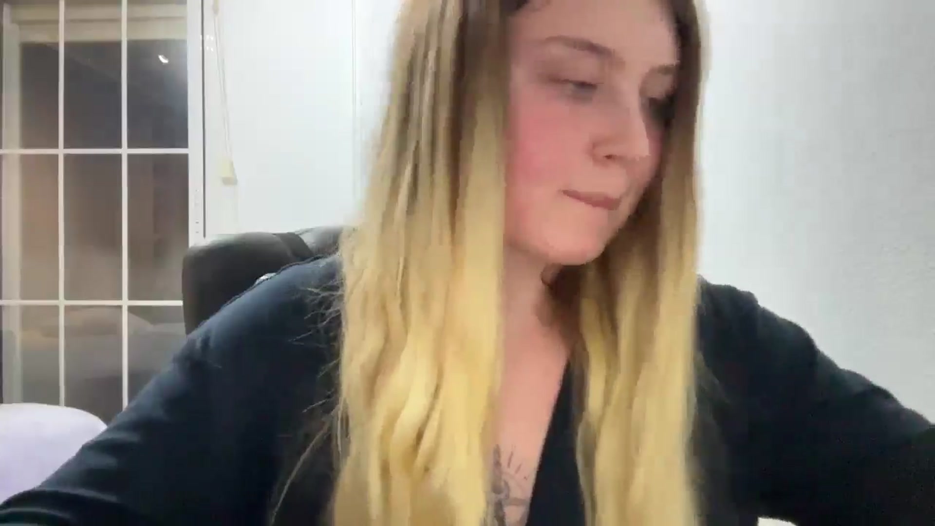 Gallery image thumbnail from BuckwheatLady's myfreecams stream on, 11/23/2025, 17:17 image 8 of 20