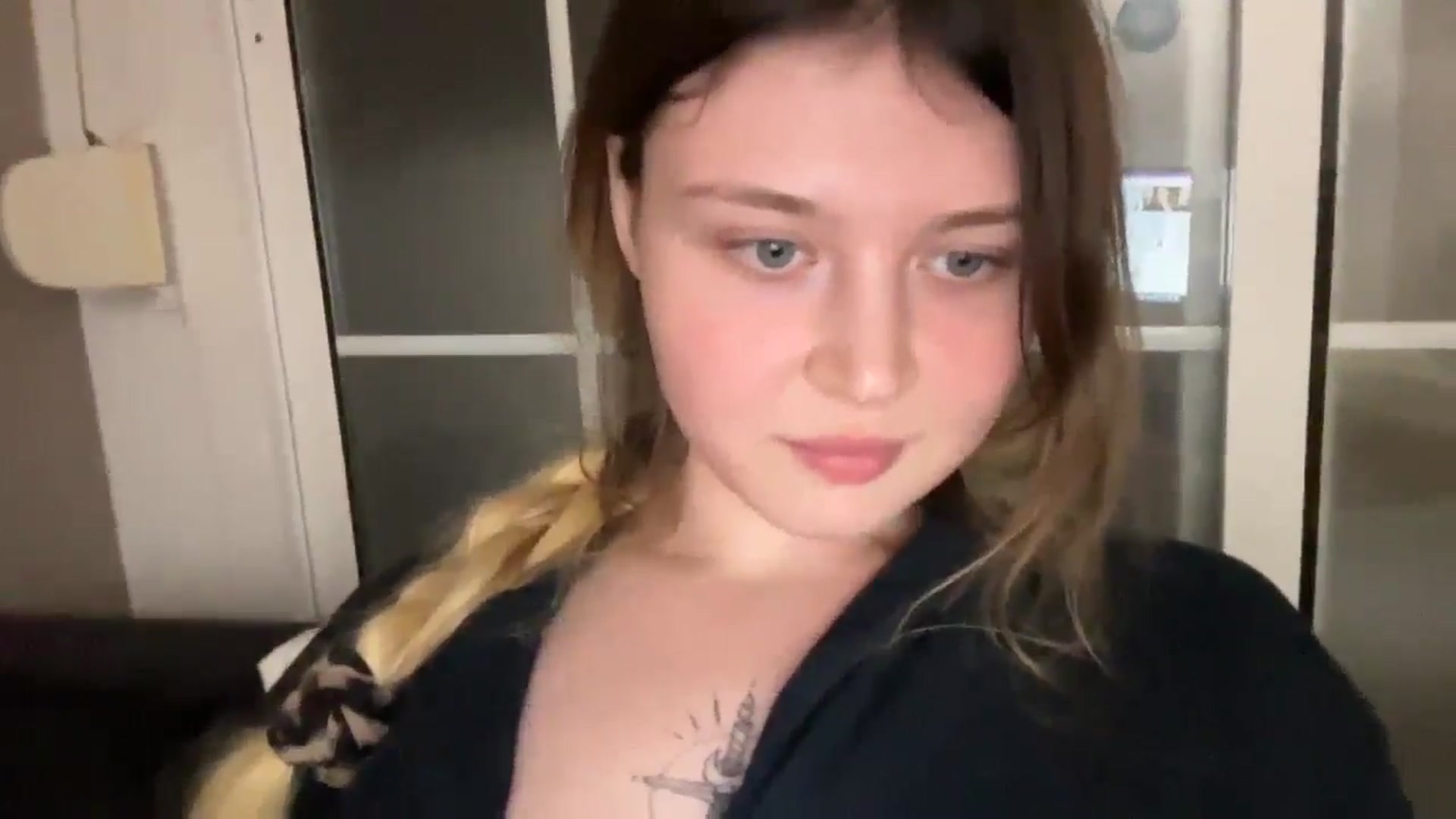 Gallery image thumbnail from BuckwheatLady's myfreecams stream on, 11/24/2025, 19:37 image 19 of 20