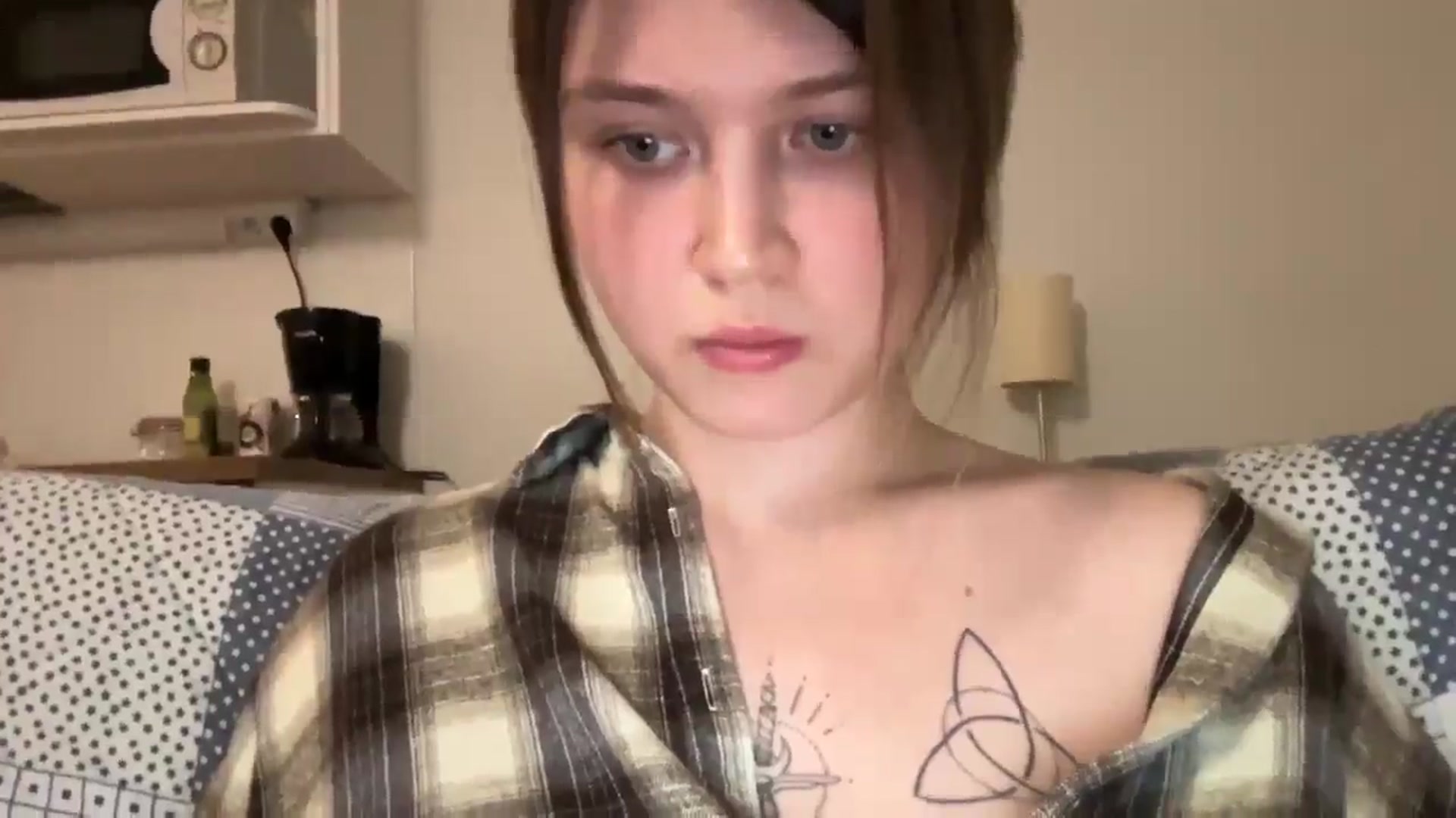 Gallery image thumbnail from BuckwheatLady's myfreecams stream on, 12/02/2025, 14:24 image 12 of 20