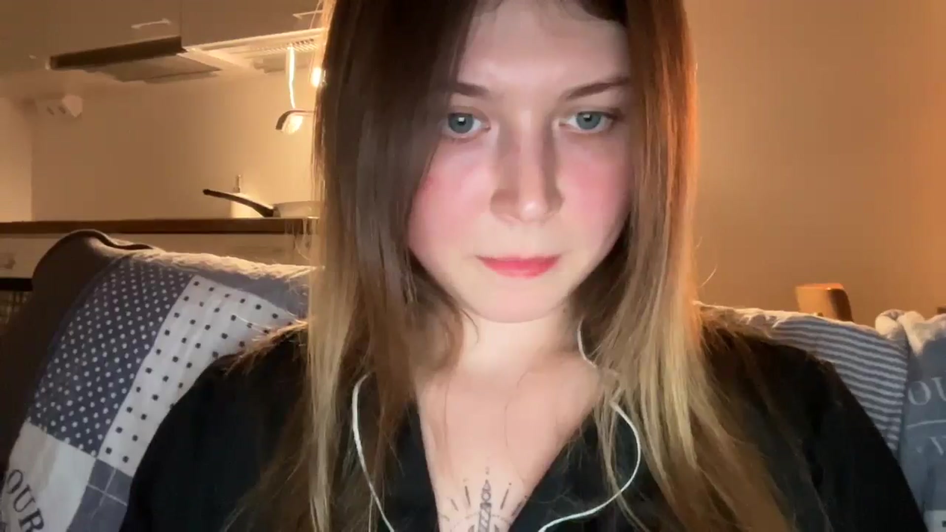Gallery image thumbnail from BuckwheatLady's myfreecams stream on, 12/03/2025, 19:48 image 4 of 20