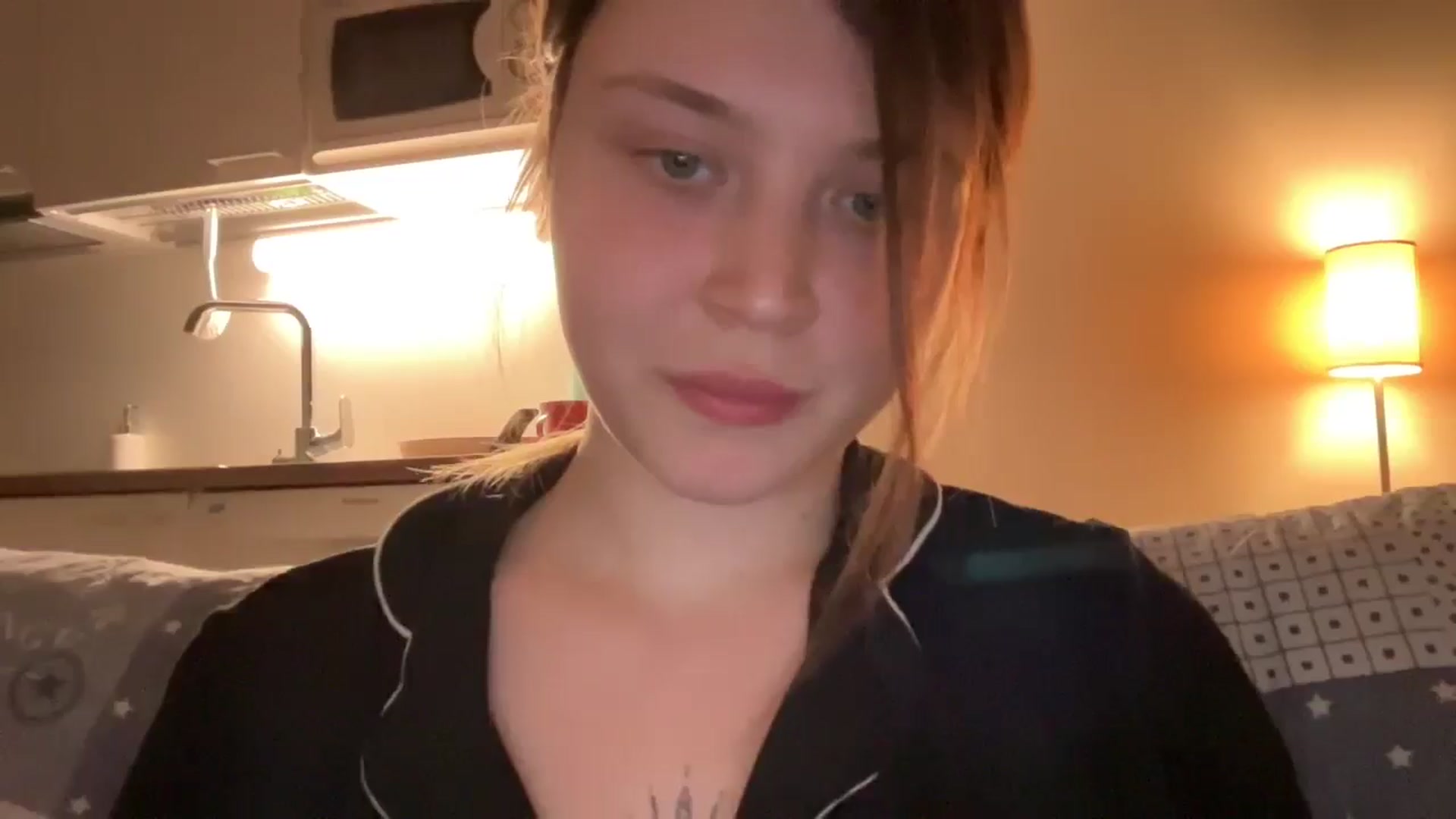 Gallery image thumbnail from BuckwheatLady's myfreecams stream on, 12/04/2025, 17:29 image 15 of 20