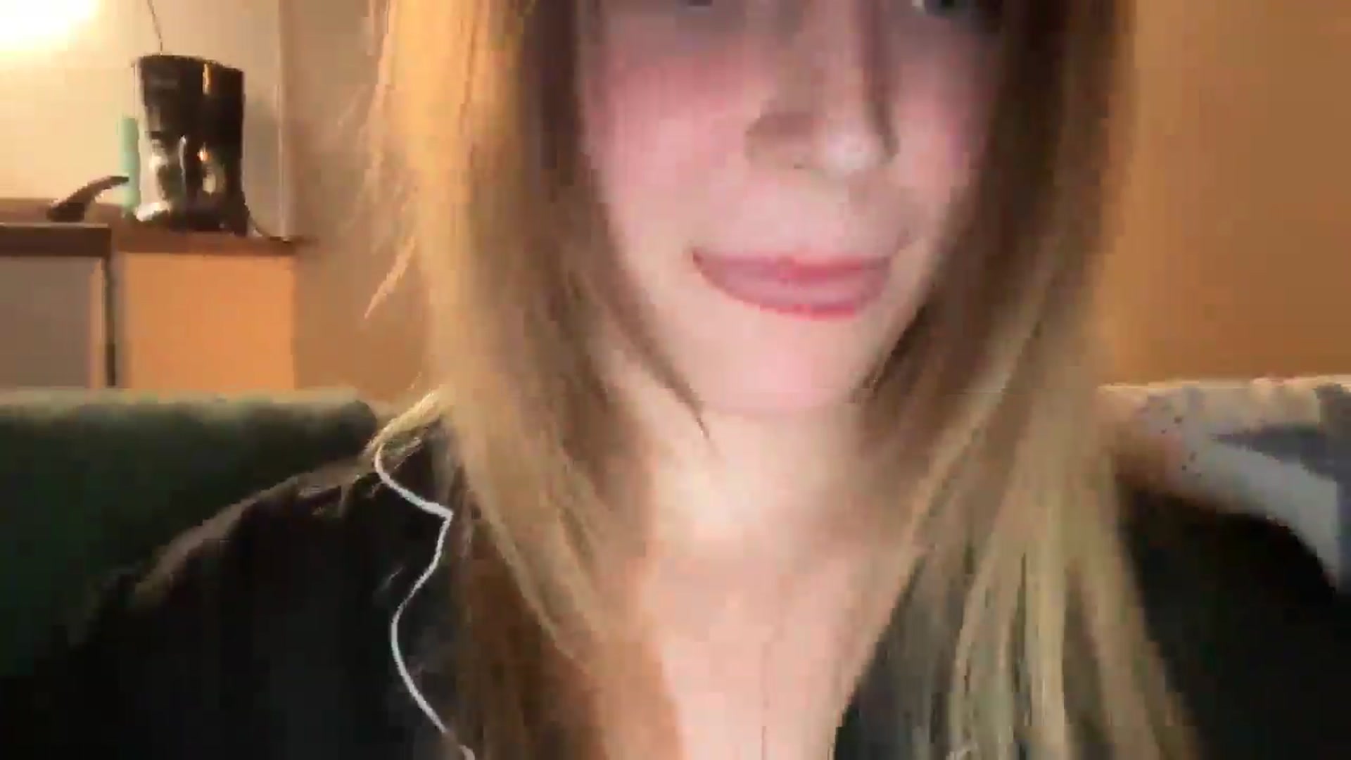 Gallery image thumbnail from BuckwheatLady's myfreecams stream on, 12/05/2025, 16:21 image 8 of 20