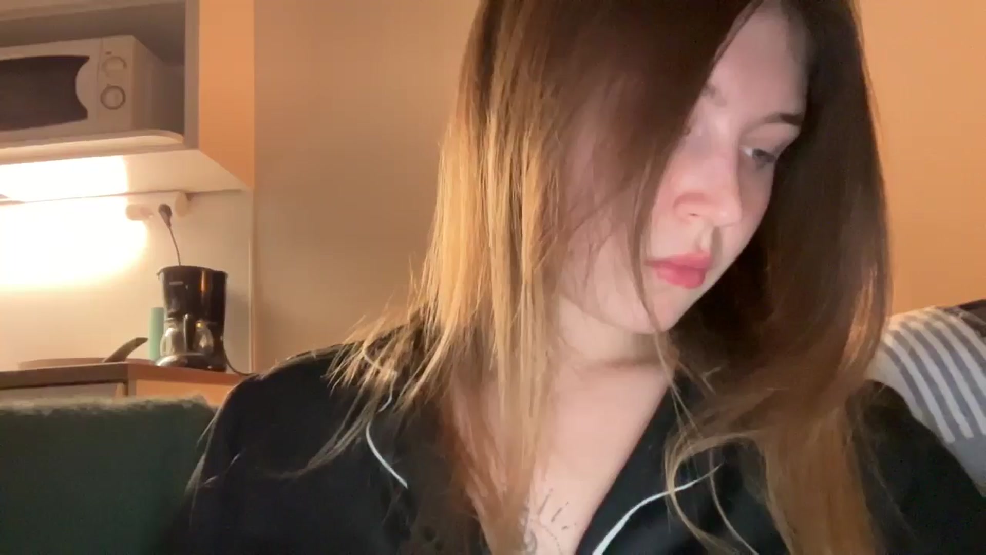 Gallery image thumbnail from BuckwheatLady's myfreecams stream on, 12/05/2025, 16:21 image 2 of 20