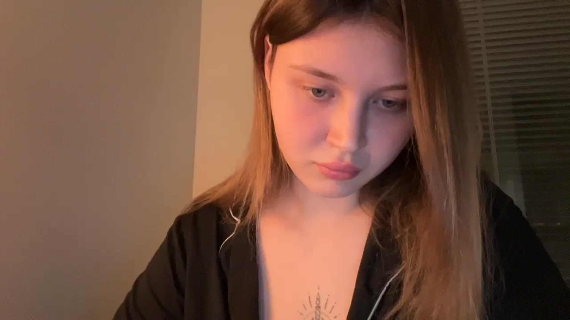 Gallery image thumbnail from BuckwheatLady's myfreecams stream on, 12/11/2025, 18:37 image 4 of 20