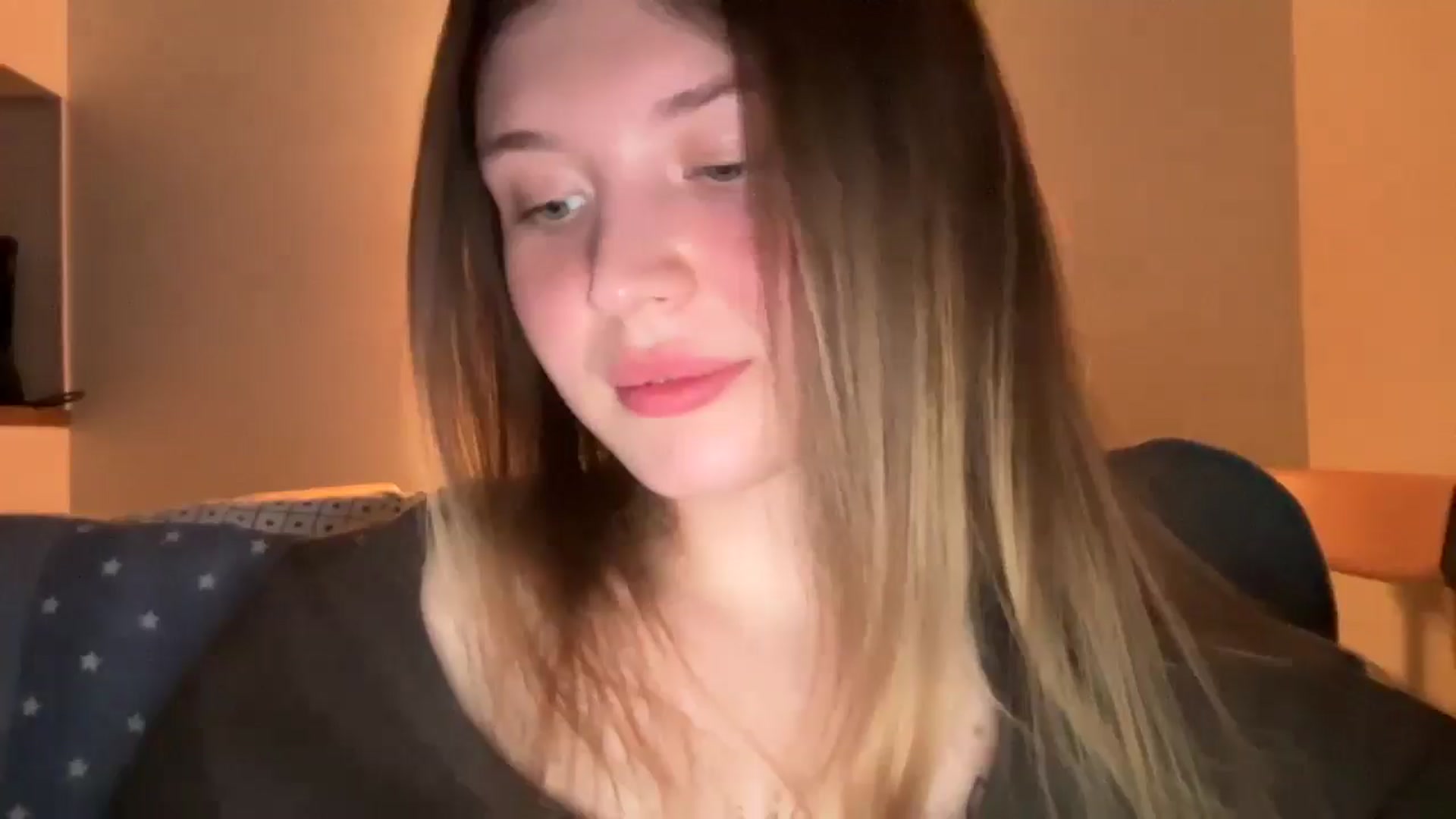 Gallery image thumbnail from BuckwheatLady's myfreecams stream on, 12/17/2025, 13:16 image 6 of 20