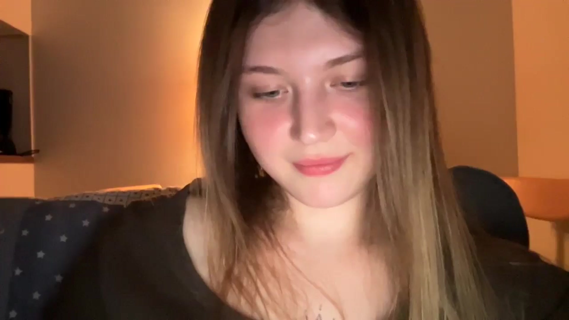 Gallery image thumbnail from BuckwheatLady's myfreecams stream on, 12/17/2025, 13:16 image 10 of 20