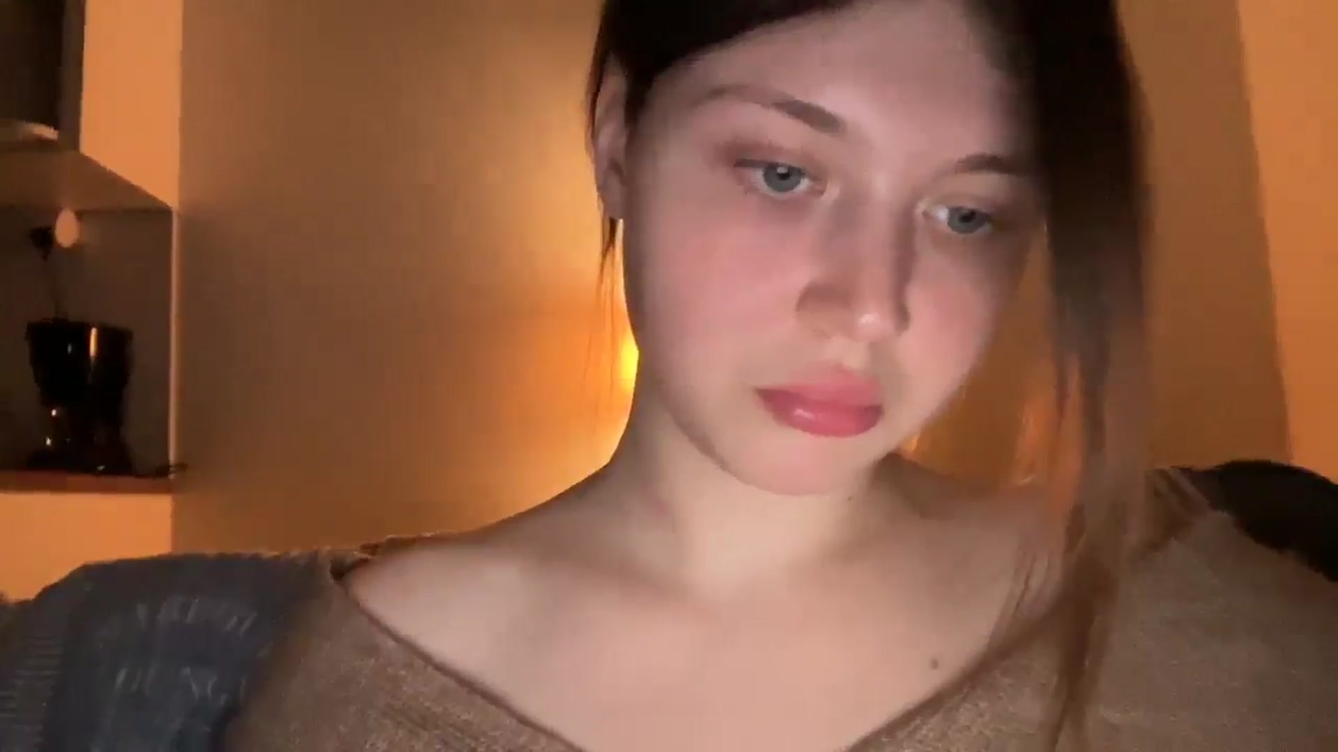 Gallery image thumbnail from BuckwheatLady's myfreecams stream on, 12/17/2025, 18:05 image 5 of 20