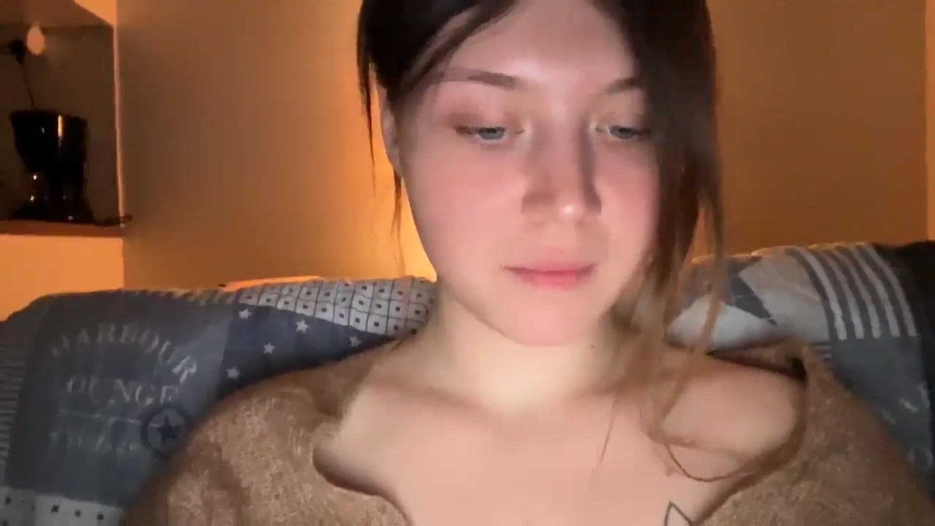 Gallery image thumbnail from BuckwheatLady's myfreecams stream on, 12/17/2025, 18:05 image 9 of 20