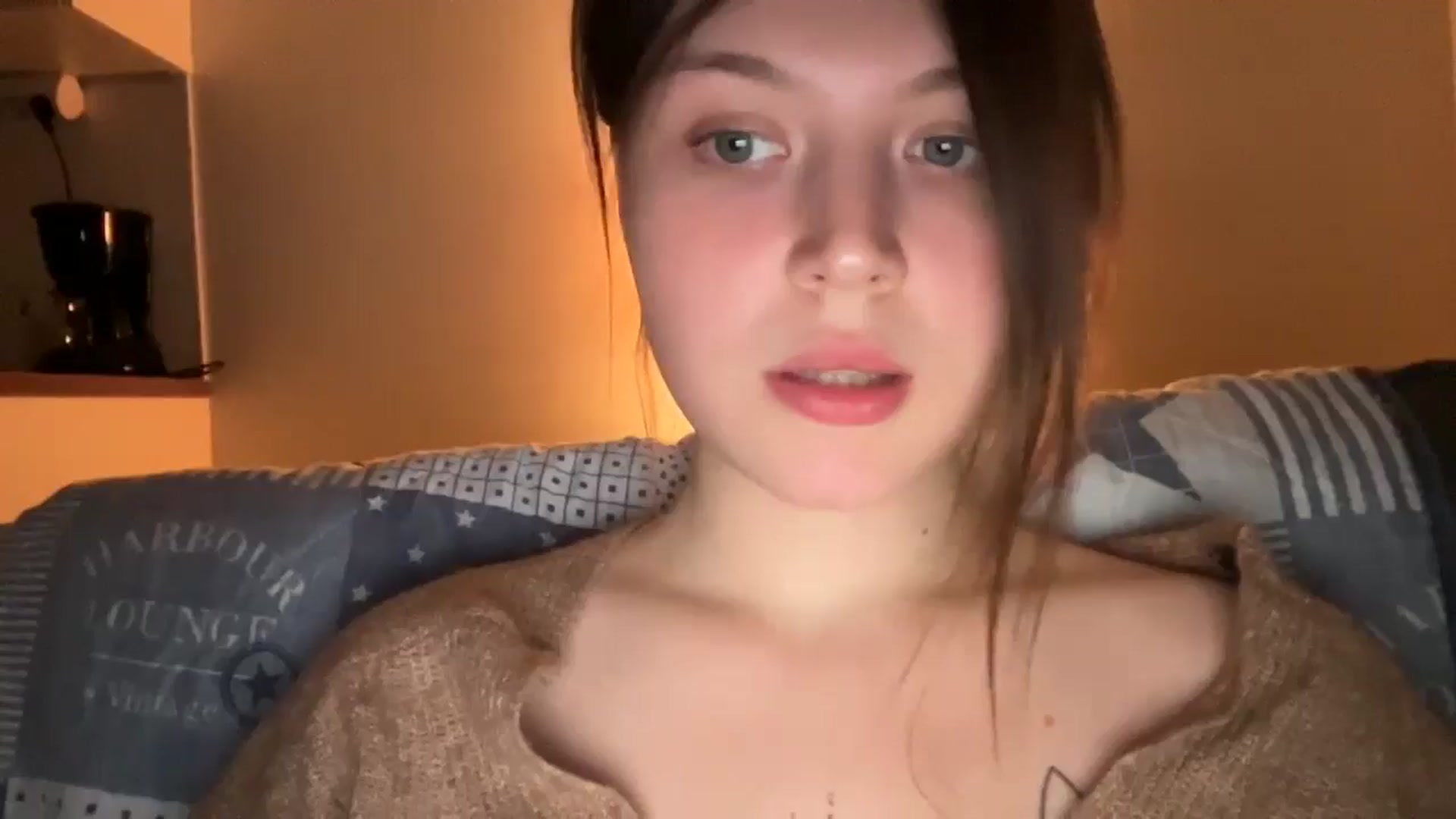 Gallery image thumbnail from BuckwheatLady's myfreecams stream on, 12/17/2025, 18:05 image 12 of 20