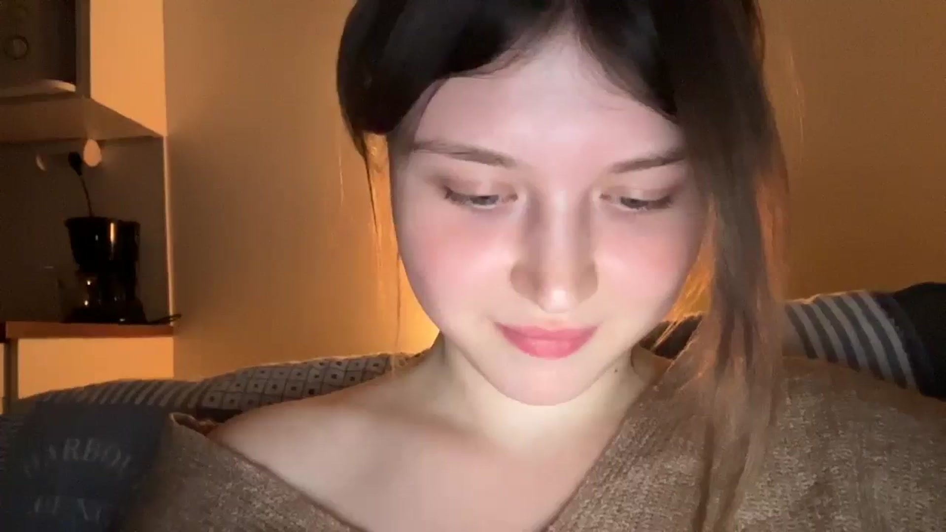 Gallery image thumbnail from BuckwheatLady's myfreecams stream on, 12/17/2025, 18:41 image 8 of 20