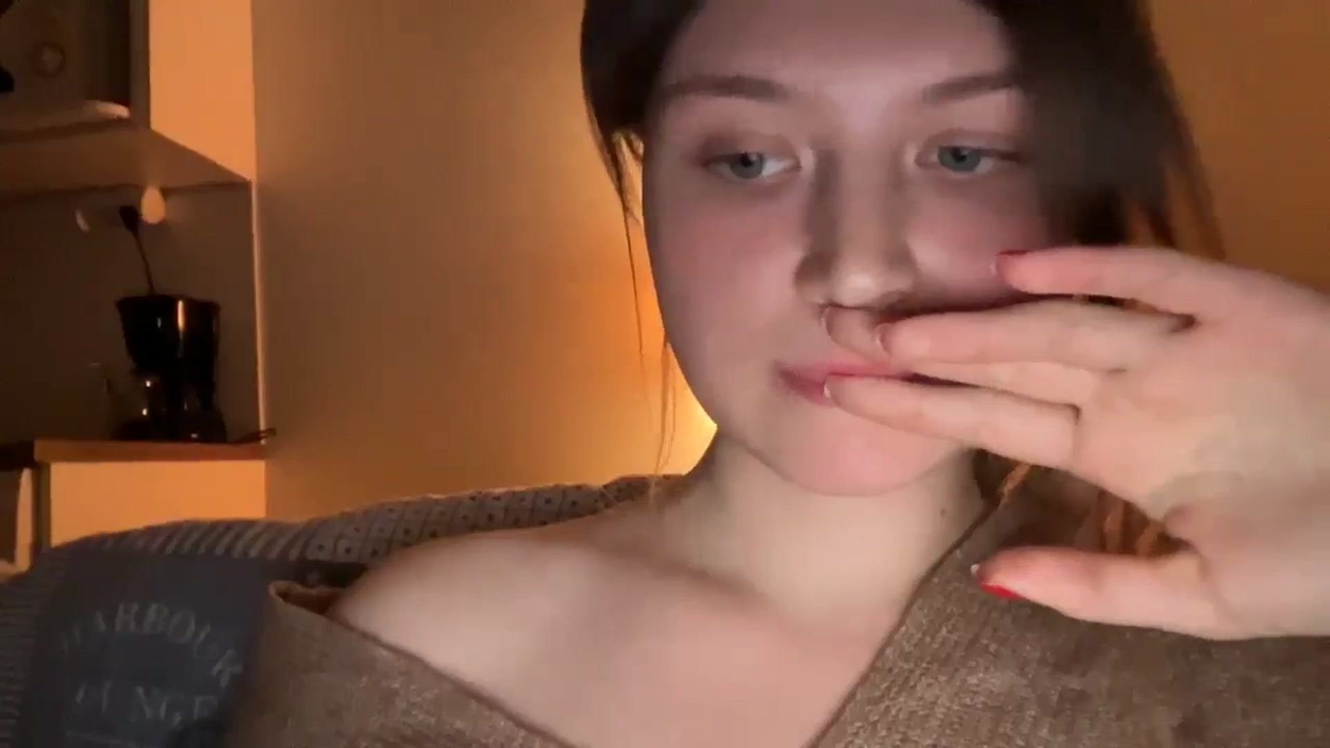 Gallery image thumbnail from BuckwheatLady's myfreecams stream on, 12/17/2025, 18:41 image 17 of 20