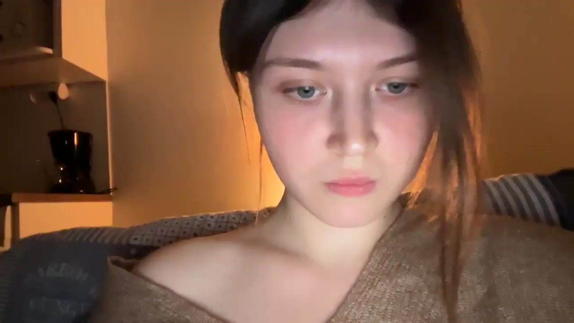 Gallery image thumbnail from BuckwheatLady's myfreecams stream on, 12/17/2025, 18:41 image 18 of 20