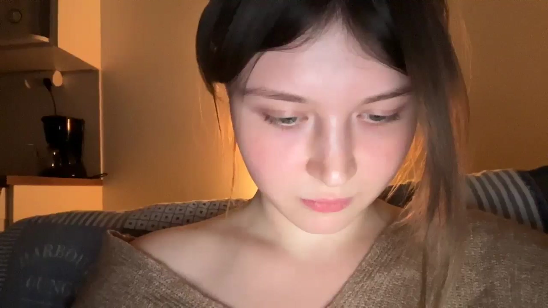 Gallery image thumbnail from BuckwheatLady's myfreecams stream on, 12/17/2025, 18:41 image 5 of 20