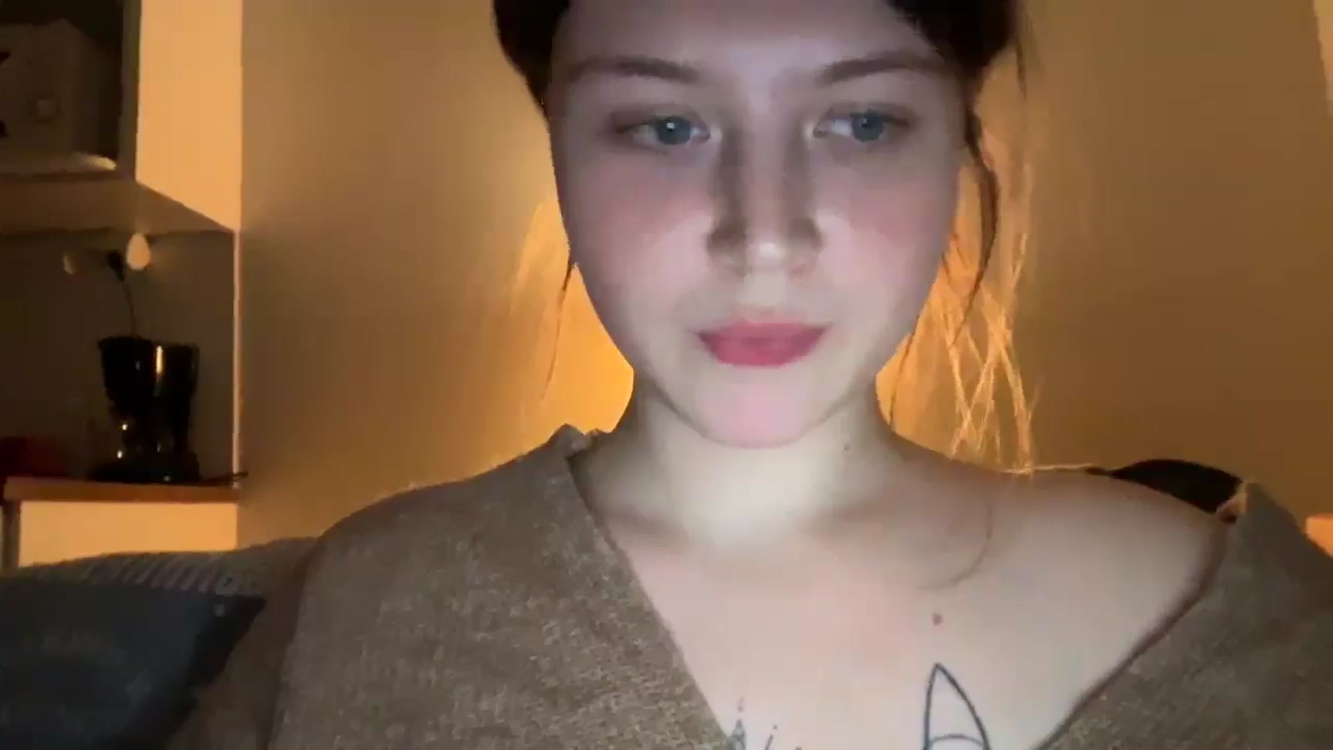 Gallery image thumbnail from BuckwheatLady's myfreecams stream on, 12/17/2025, 19:43 image 5 of 20