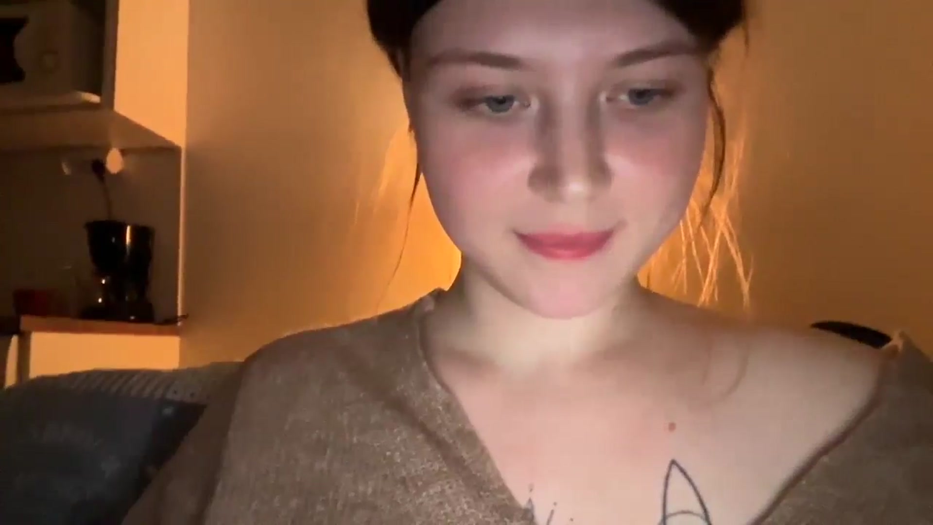 Gallery image thumbnail from BuckwheatLady's myfreecams stream on, 12/17/2025, 19:43 image 7 of 20