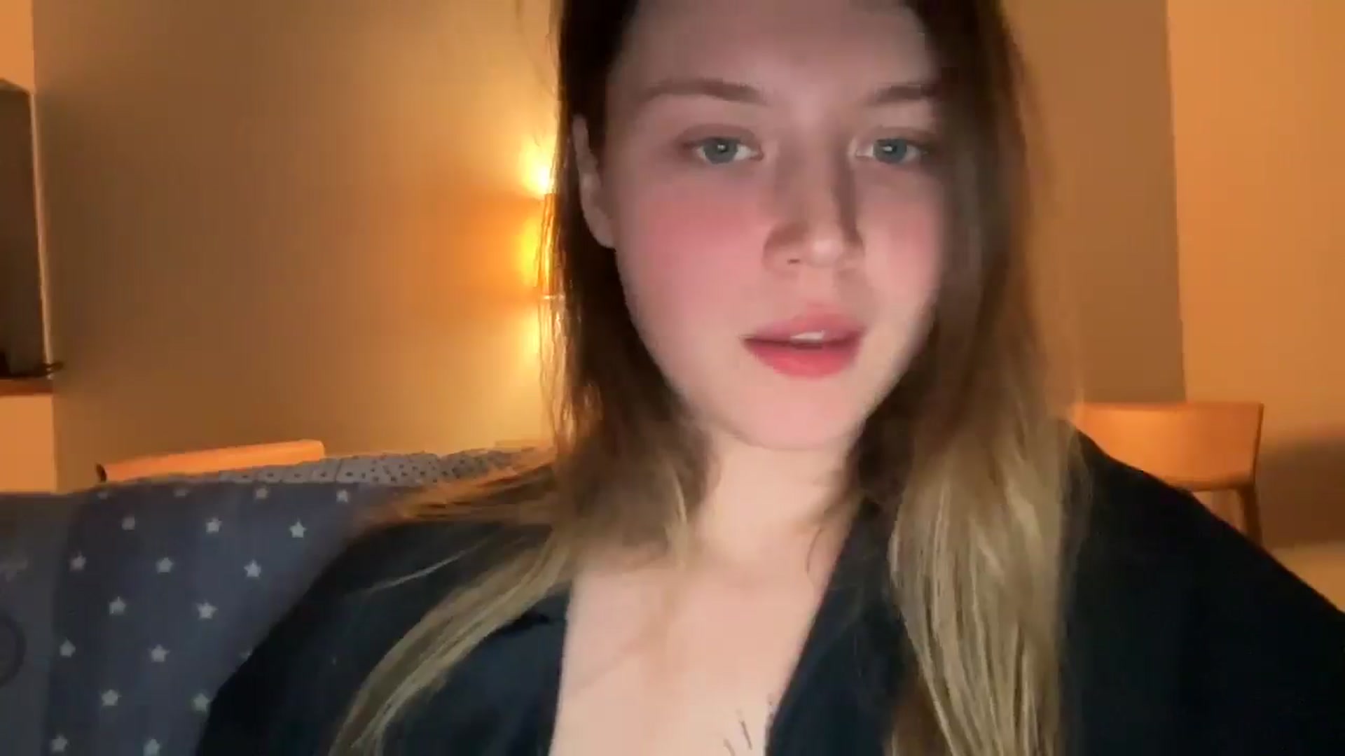 Gallery image thumbnail from BuckwheatLady's myfreecams stream on, 12/18/2025, 16:38 image 17 of 20
