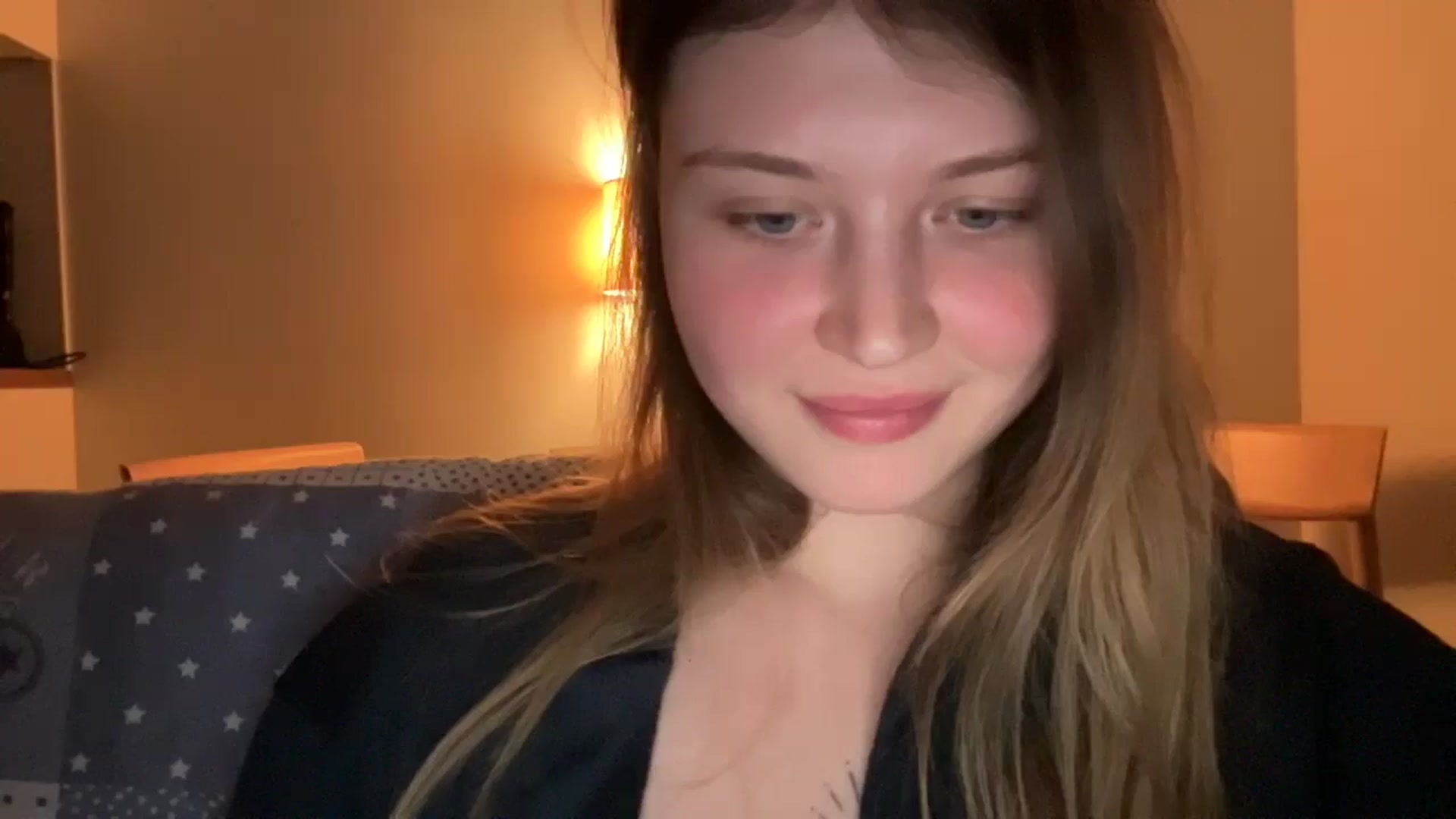 Gallery image thumbnail from BuckwheatLady's myfreecams stream on, 12/18/2025, 16:38 image 18 of 20
