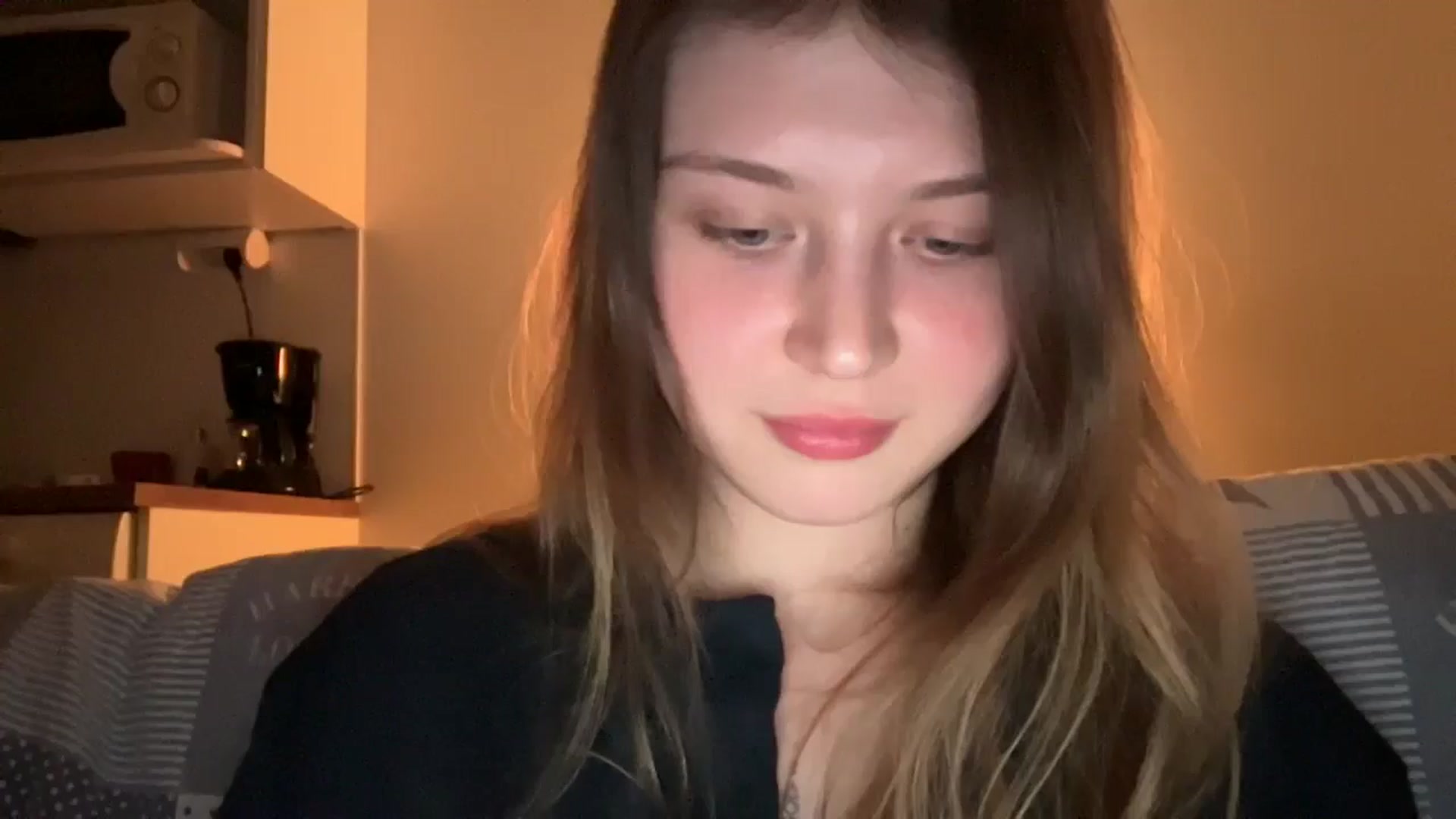 Gallery image thumbnail from BuckwheatLady's myfreecams stream on, 12/18/2025, 16:57 image 19 of 20