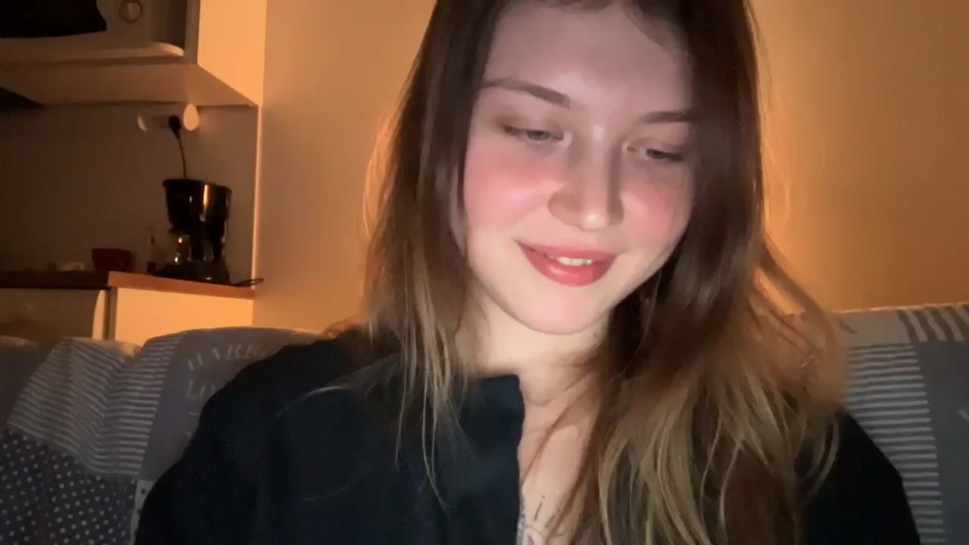 Gallery image thumbnail from BuckwheatLady's myfreecams stream on, 12/18/2025, 16:57 image 7 of 20