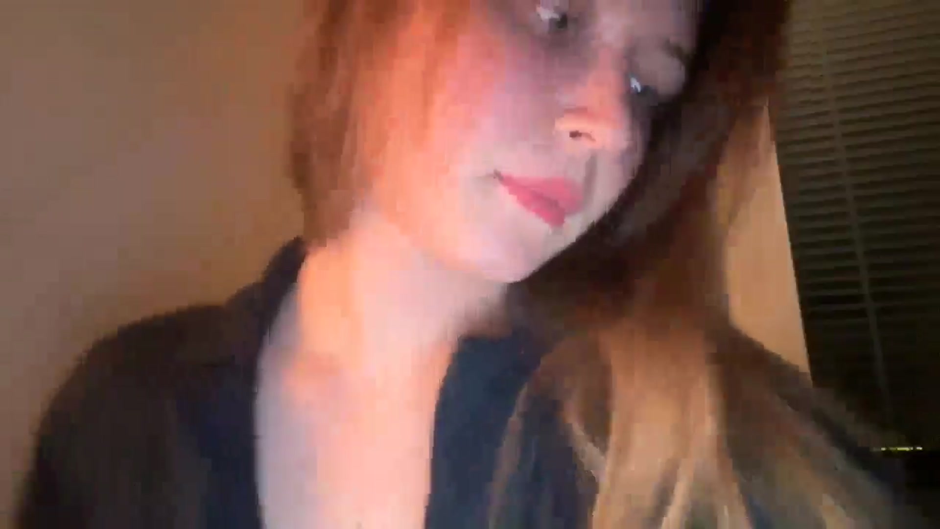 Gallery image thumbnail from BuckwheatLady's myfreecams stream on, 12/18/2025, 18:36 image 2 of 20
