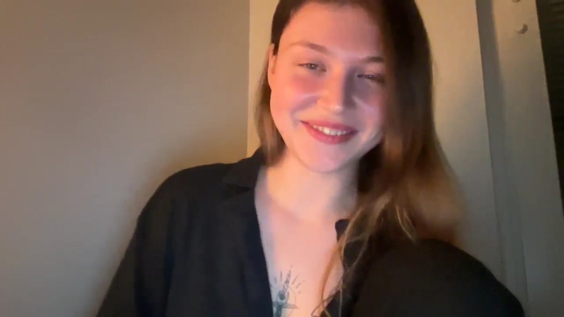 Gallery image thumbnail from BuckwheatLady's myfreecams stream on, 12/18/2025, 18:36 image 16 of 20