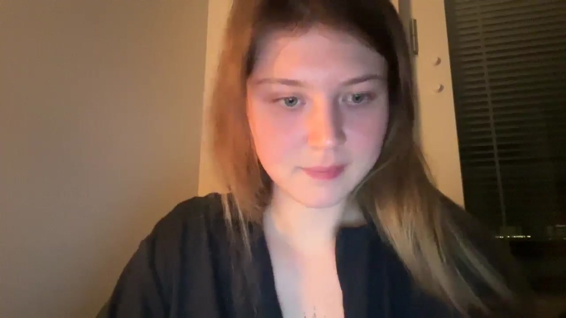 Gallery image thumbnail from BuckwheatLady's myfreecams stream on, 12/18/2025, 18:36 image 10 of 20