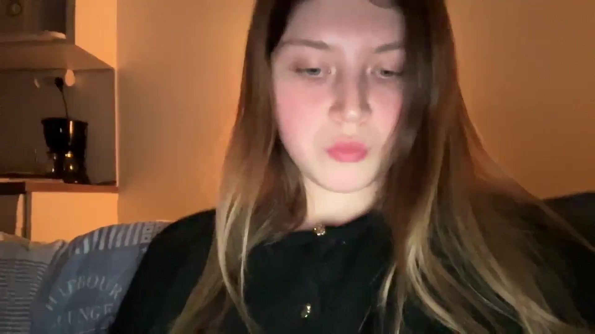 Gallery image thumbnail from BuckwheatLady's myfreecams stream on, 12/19/2025, 16:32 image 18 of 20