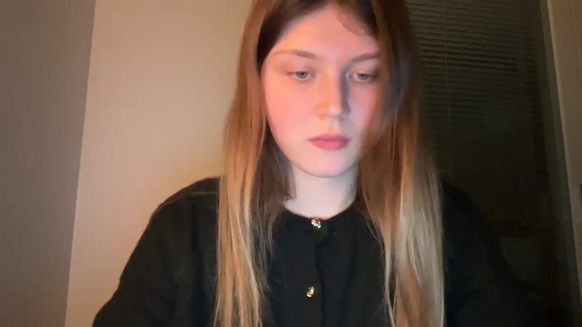 Gallery image thumbnail from BuckwheatLady's myfreecams stream on, 12/19/2025, 16:32 image 6 of 20